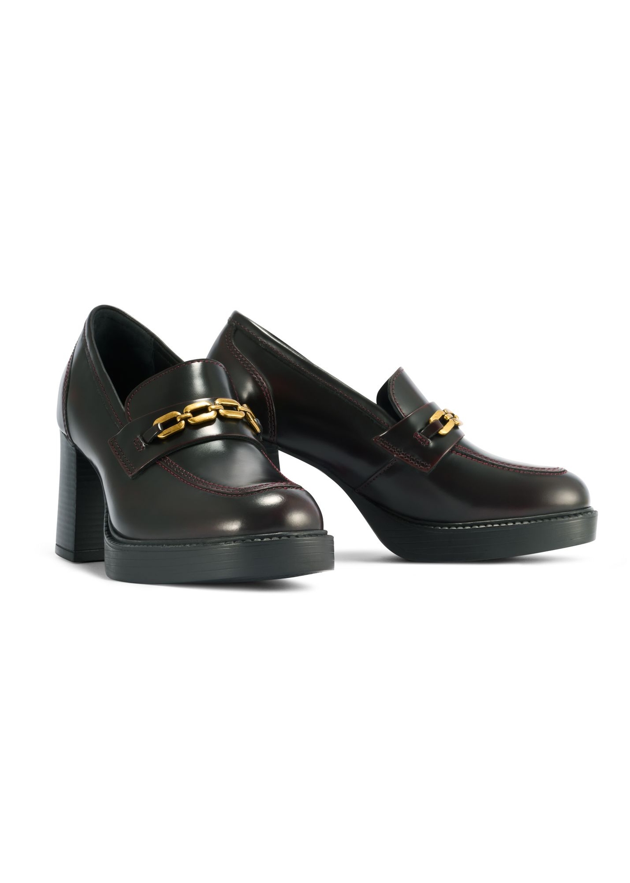 Burgundy leather loafers on the block heel BUTYD-1191-49(Z25) - view of a pair of shoes on a white background.
