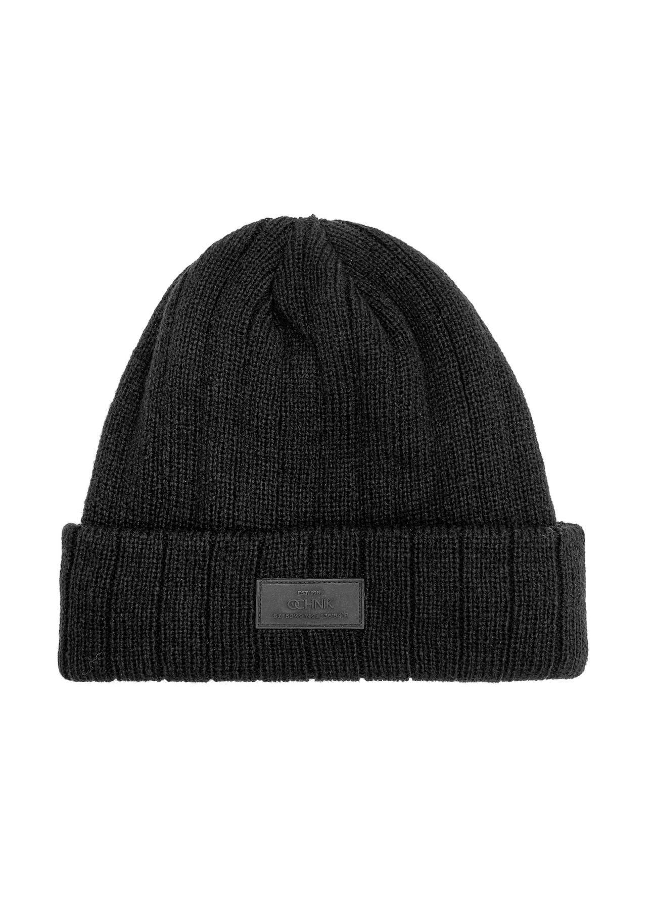 Black men's winter hat CZAMT-0018A-99(Z25), front product view on white background.