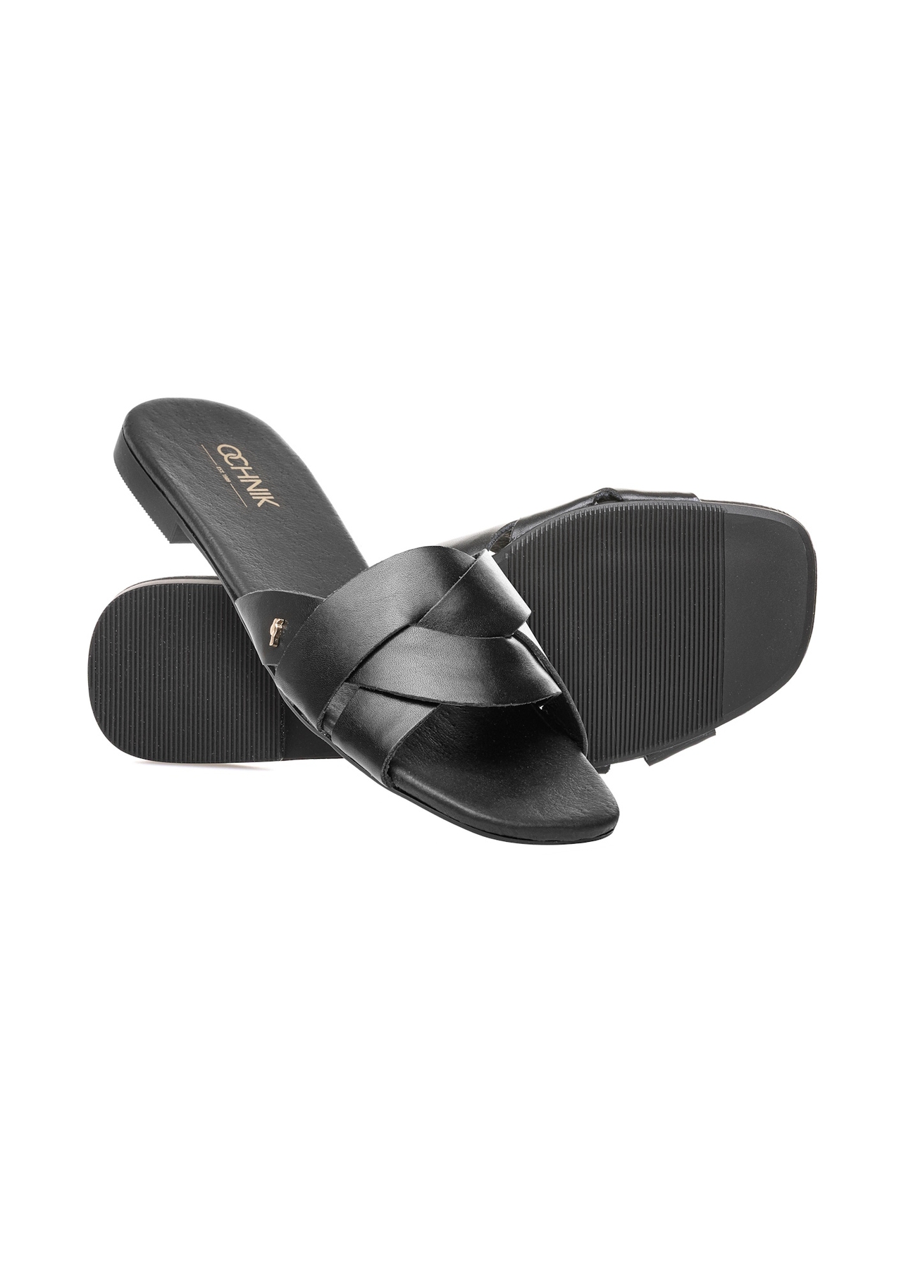 Women's leather flip-flops in black BUTYD-1159-99(W25), diagonal product view on a white background.