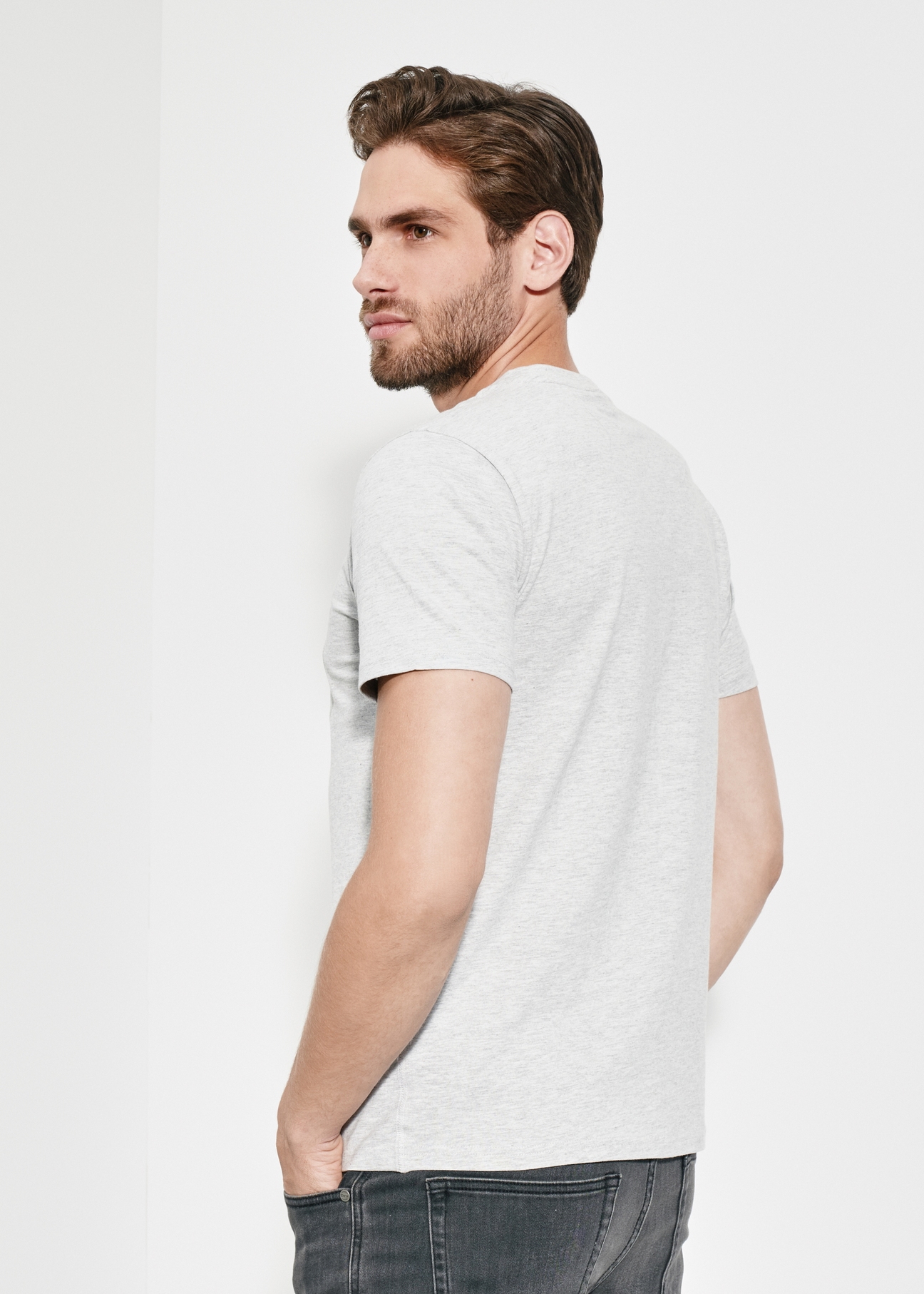 Grey men's T-shirt with OCHNIK brand logo TSHMT-0101-91(W24)-02