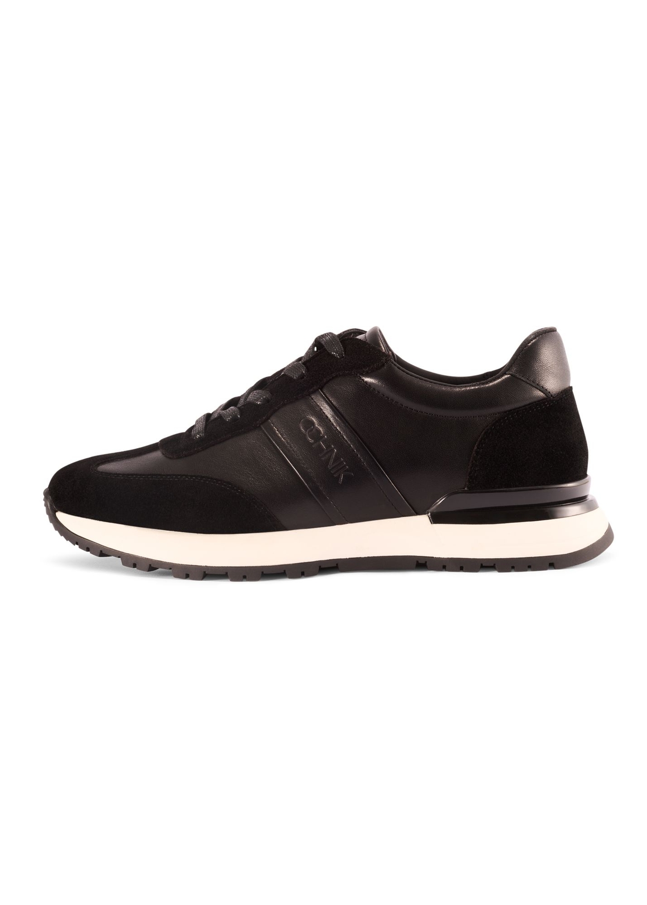Black men's sports shoes BUTYM-0510-99(Z25) - side view of the product on a white background.