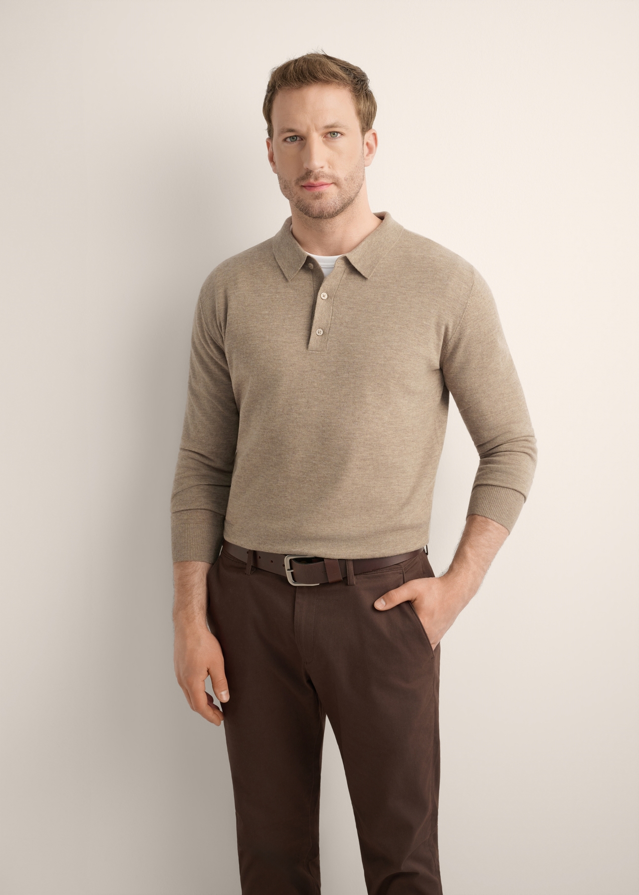 Men's camel wool sweater SWEMT-0197-1D(Z26), front view of the product on the model. Half of the silhouette visible.