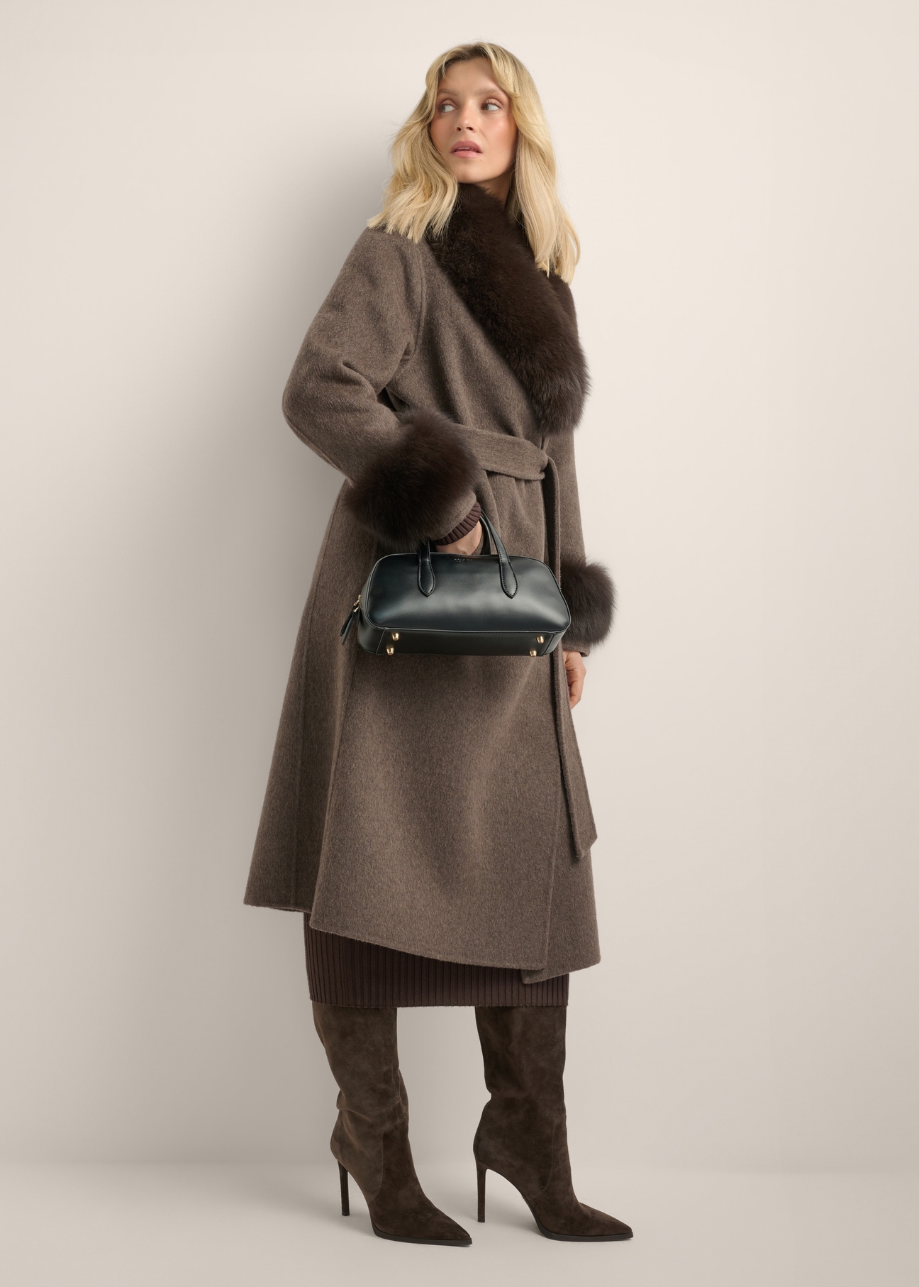 Small women's handbag in black TOREC-1382-99(Z26)