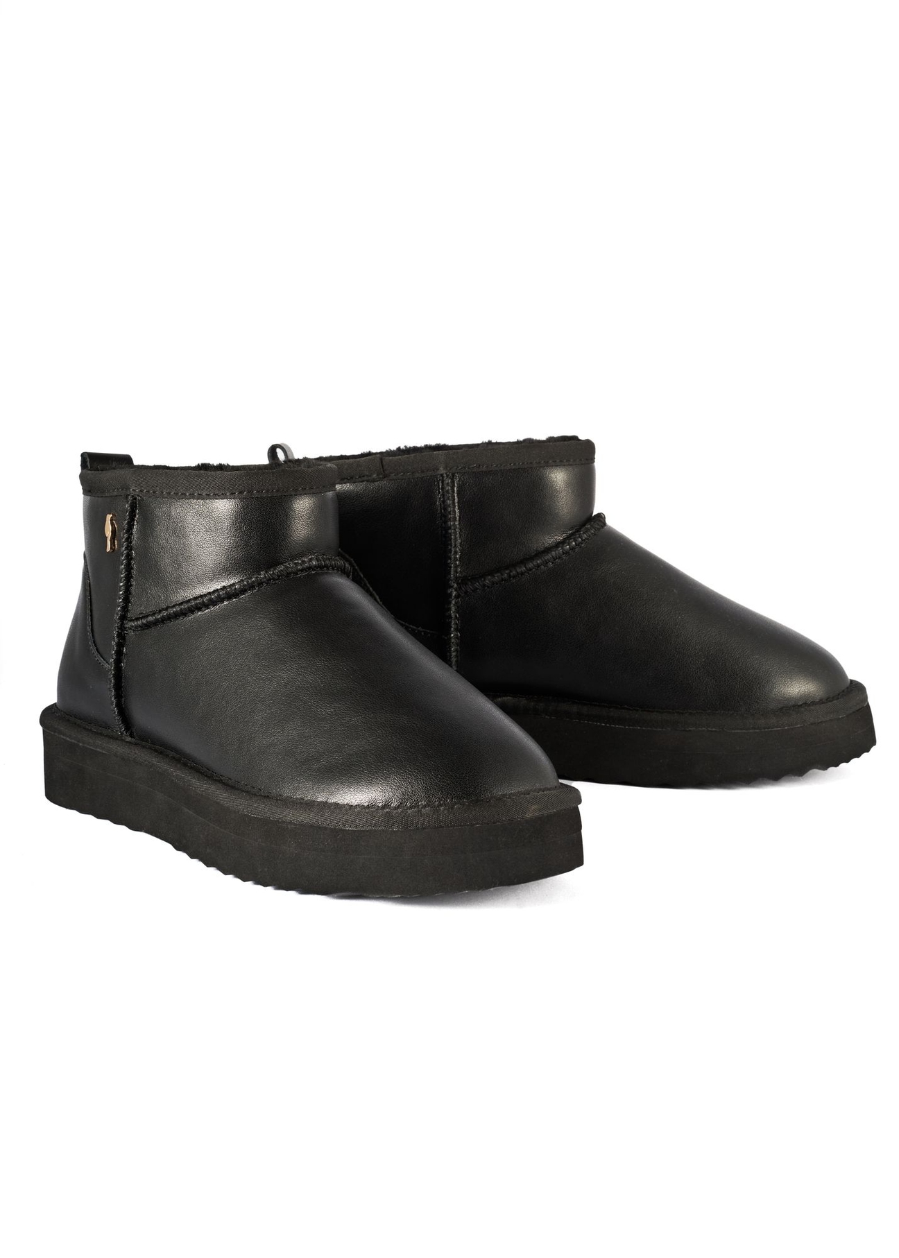 Women's black leather snow boots BUTYD-1219-99(Z25) - diagonal view of a pair of boots on a white background.