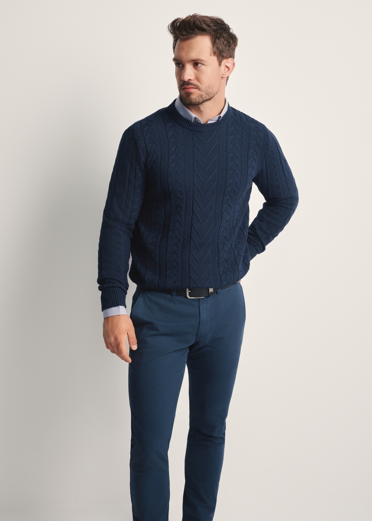 Navy blue men's sweater SWEMT-0179-68(Z25), front view of the product on the model. Half of the silhouette visible.