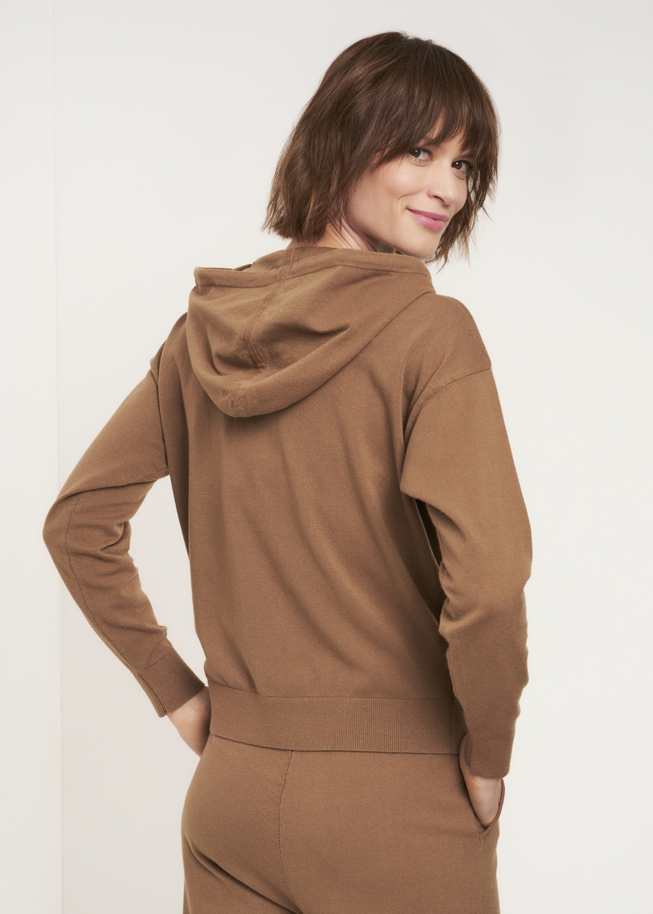 Beige women's kangaroo sweatshirt BLZDT-0080-81(Z22)-05