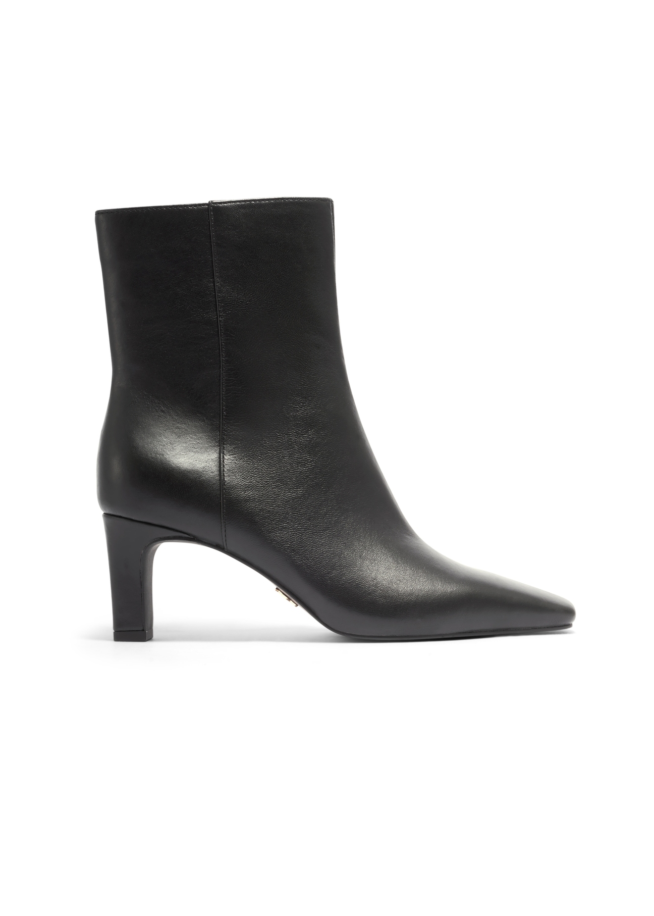 Black leather women's ankle boots BUTYD-1302-99(Z26), side view of the product on a white background.