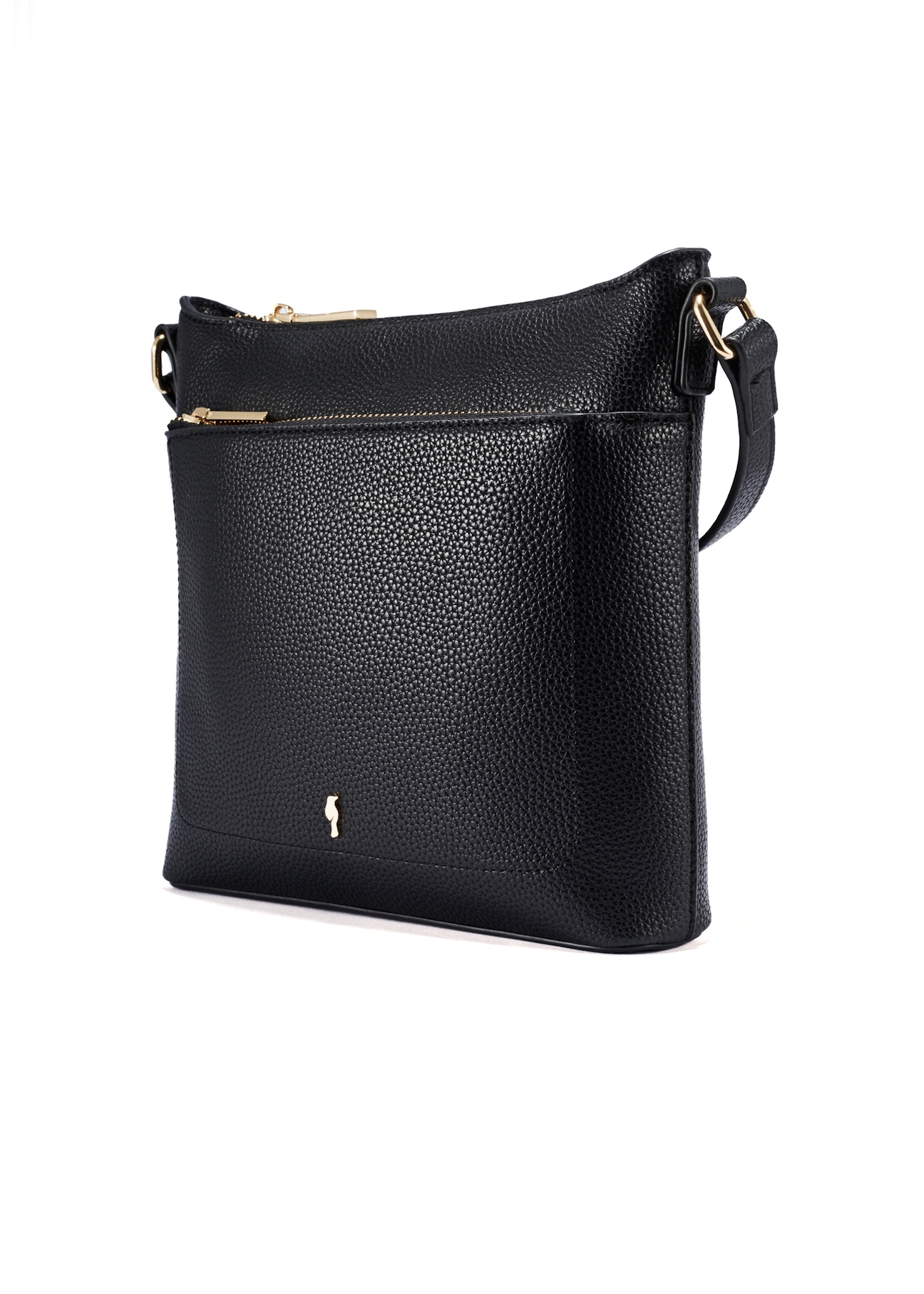 Black women's shoulder bag TOREC-1052-99(Z25), diagonal product view on white background.