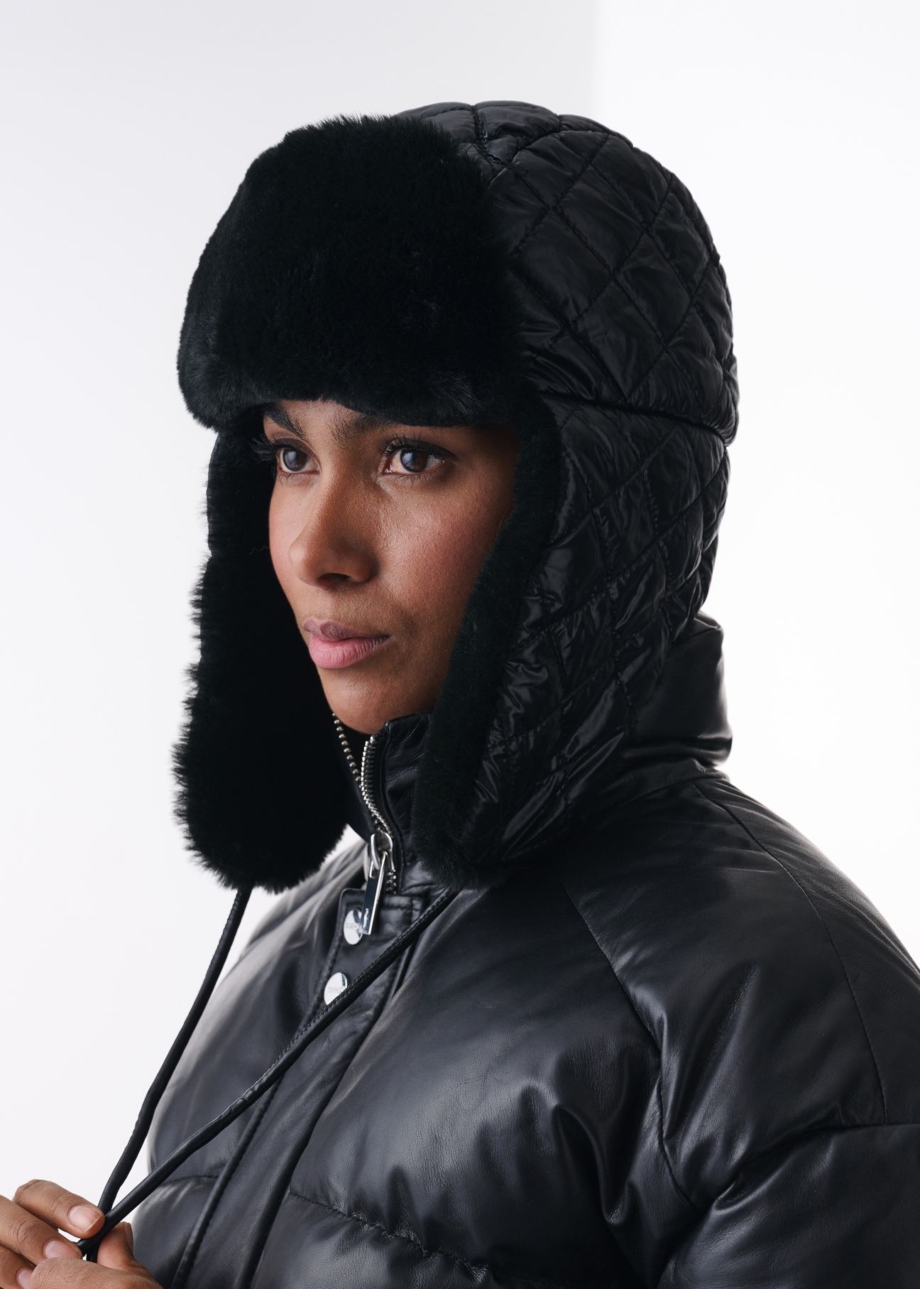 Women's cap CZADF-0043-99(Z22)-01