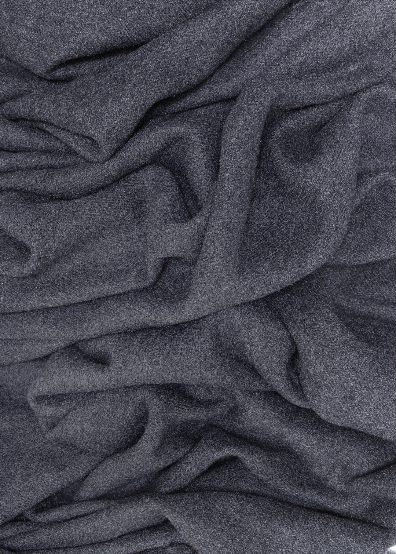 Graphite men's winter scarf SZAMT-0082A-95(Z25) - close-up detail.
