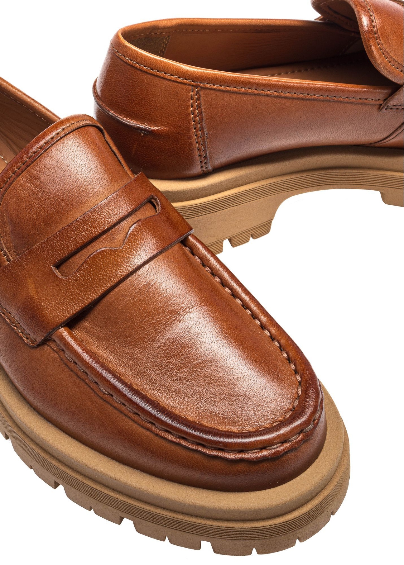 Cognac leather platform loafers BUTYD-1069-1F(W26), close-up of the product detail on a white background.