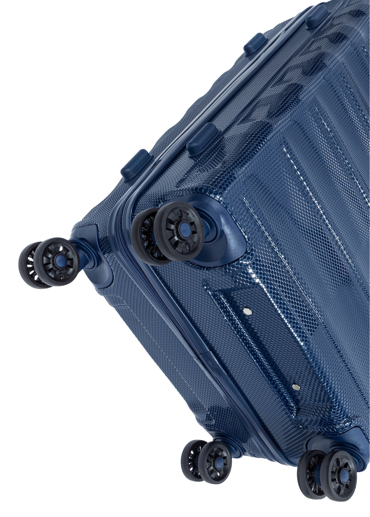 Large suitcase on wheels WALPC-0015-7D-28(W26), view of the product wheels on a white background.