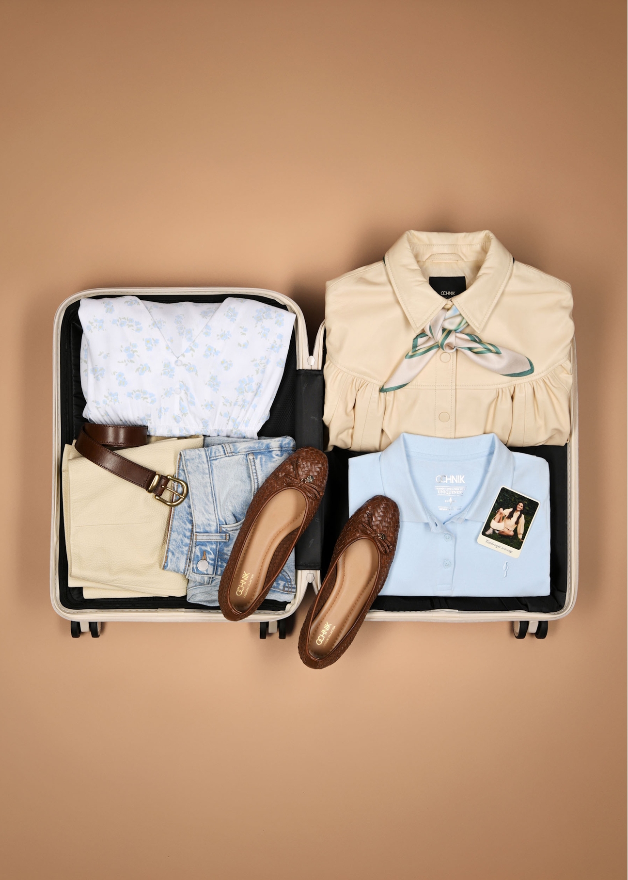 Small suitcase on wheels WALPP-0022-1C-19(W26)