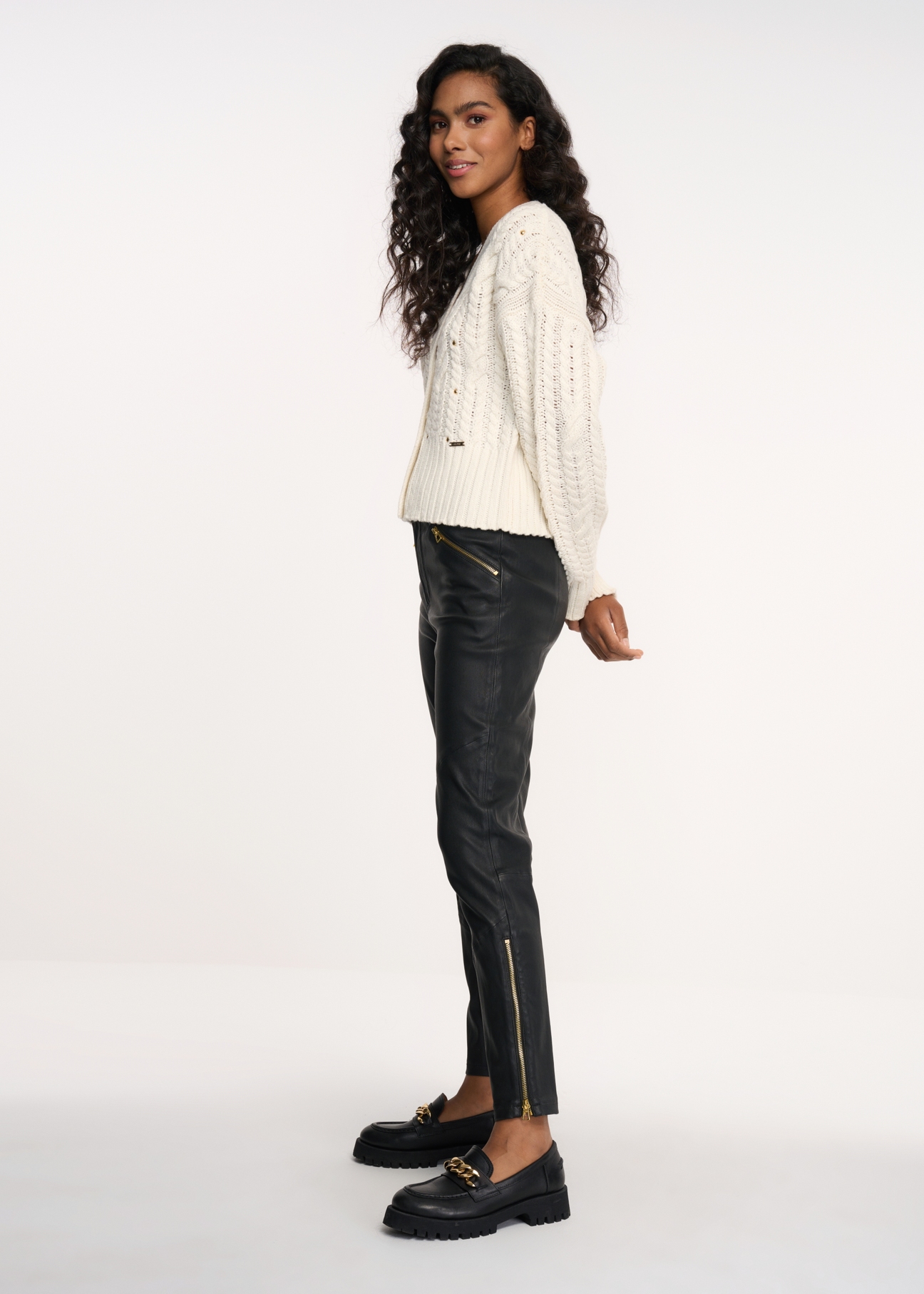 Cream women's sweater with rivets KARDT-0030-12(Z23)-04