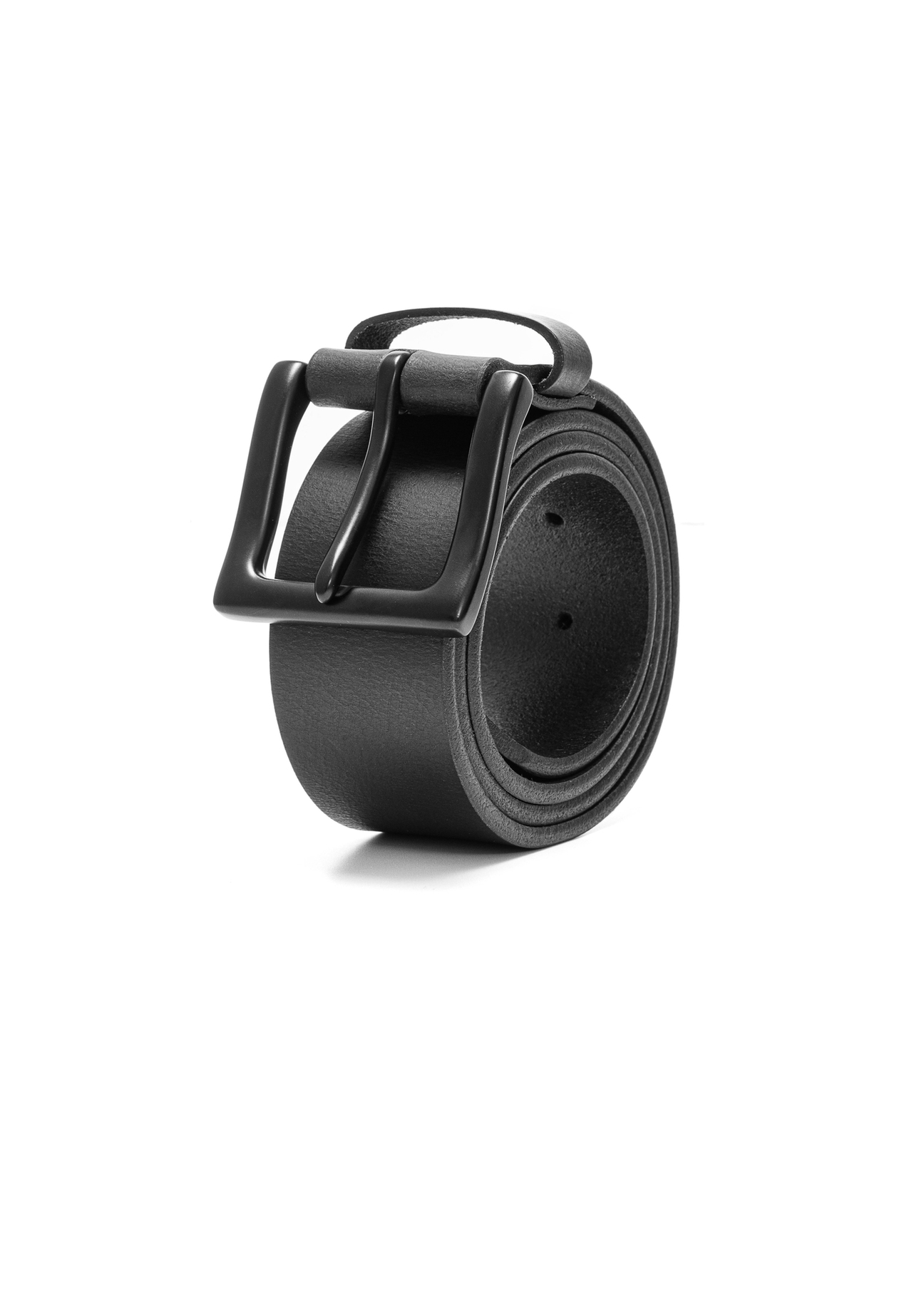 Black men's leather belt PASMS-0270-99(Z25), diagonal view of the rolled-up product on a white background.