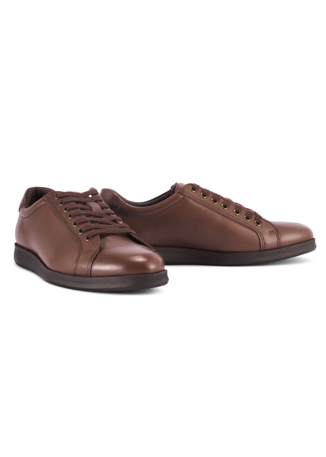 Brown men's leather shoes BUTYM-0513-89(Z25) - side view of a pair of shoes on a white background.