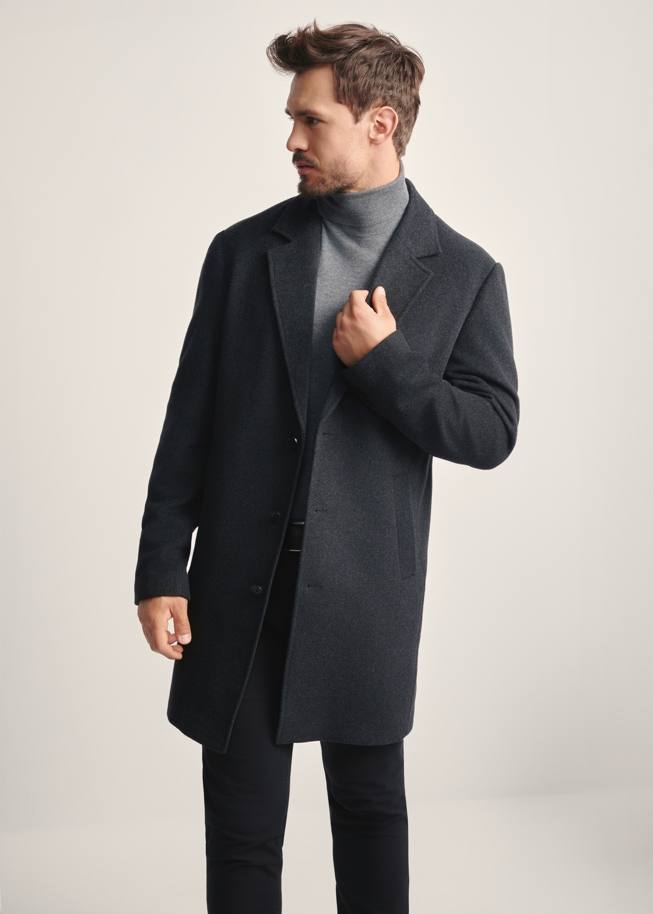 Men's graphite wool coat PLAMT-0006-96(Z25), front view of the product on the model. Half of the silhouette visible.