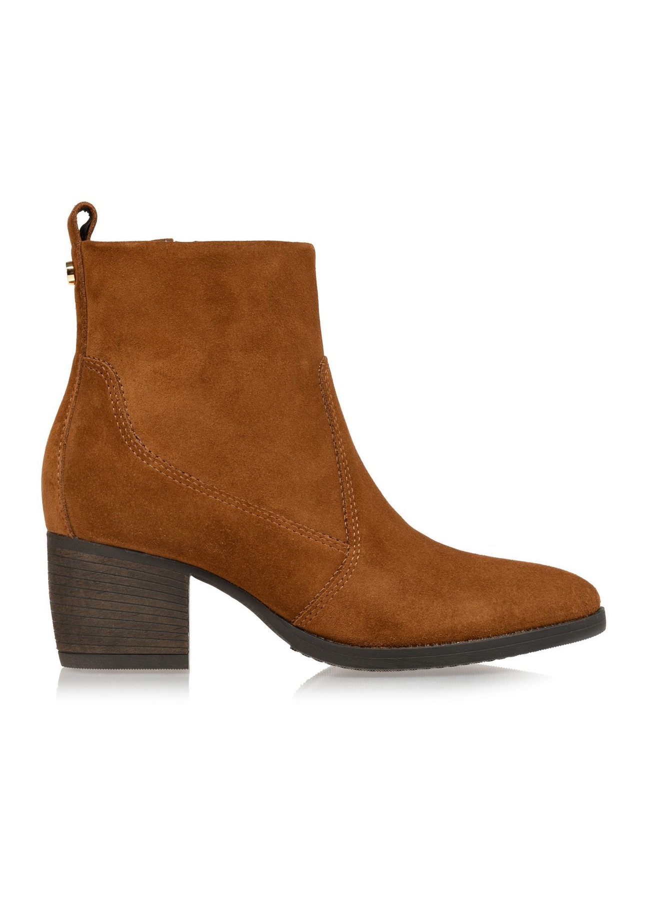Women's suede ankle boots in cognac color BUTYD-1005A-87(Z25), side view of the product on a white background.