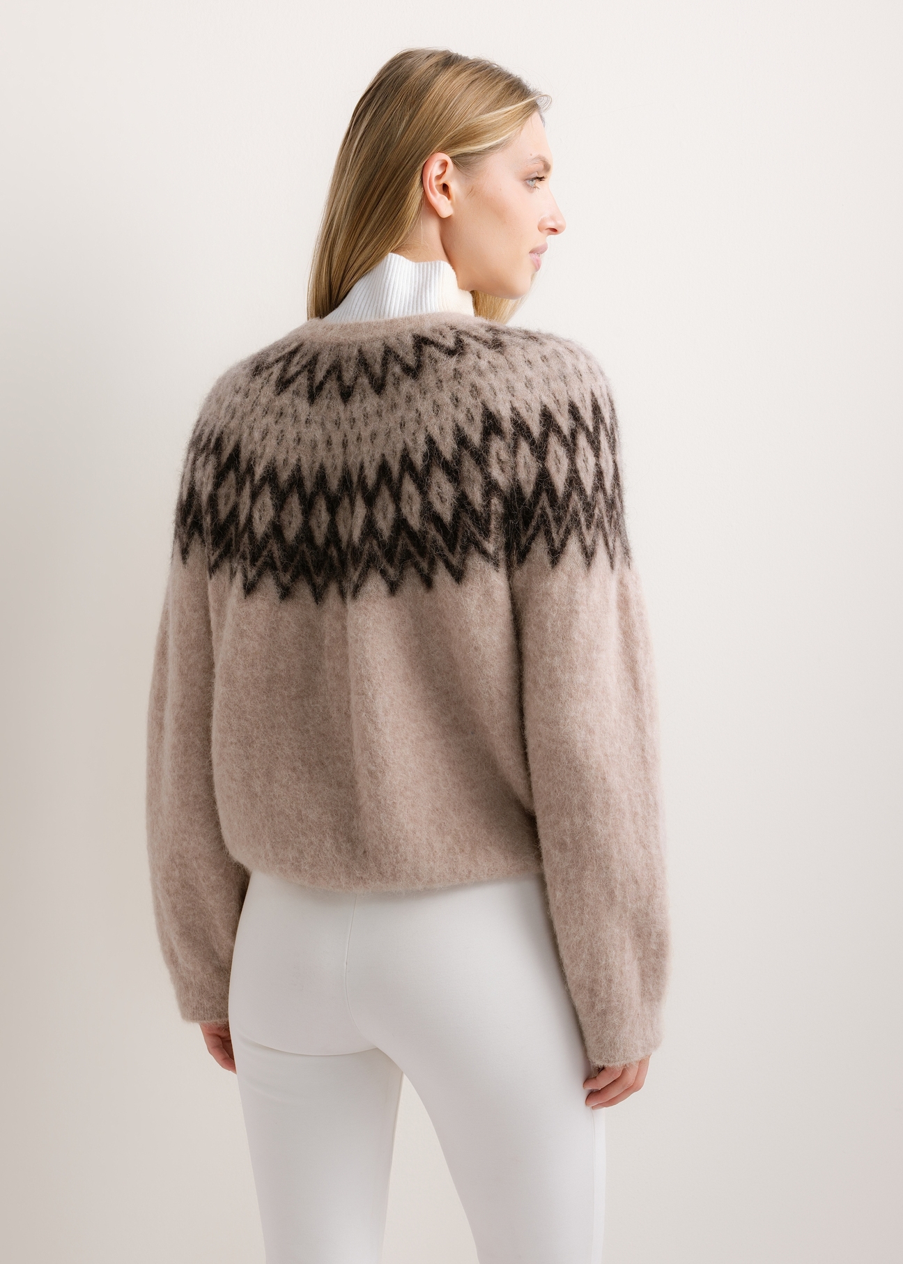 Women's sweater in cool beige with wool SWEDT-0284-1J(Z26), product view from the back on the model. Half of the silhouette visible.