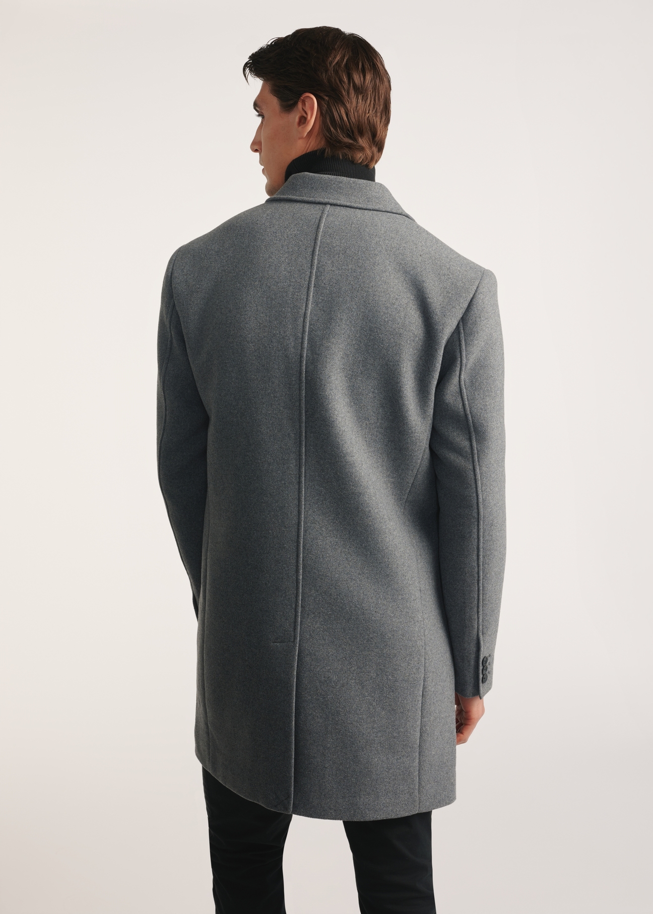 Gray men's coat PLAMT-0006-91(Z25), product visible from the back on the model, half of the silhouette visible.