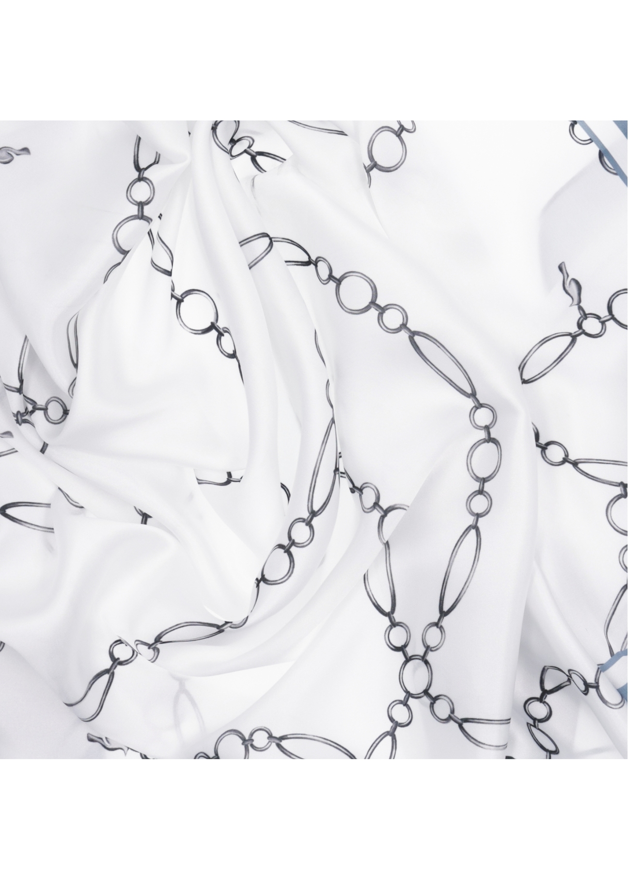 Women's scarf with chain motif SZADT-0230-0P(Z26) - close-up of detail, on white background.