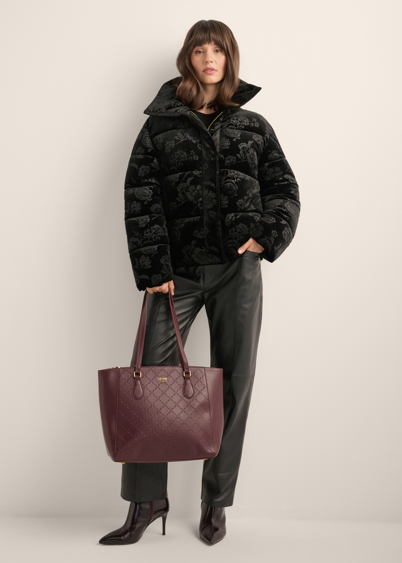 Burgundy women's shopper bag with monogram TOREC-1291-4P(Z26)