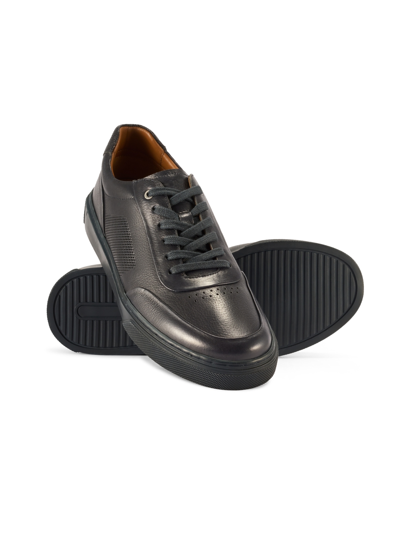 Men's leather sneakers in navy blue BUTYM-0484-7E(W26) - product view slightly diagonal, on a white background.