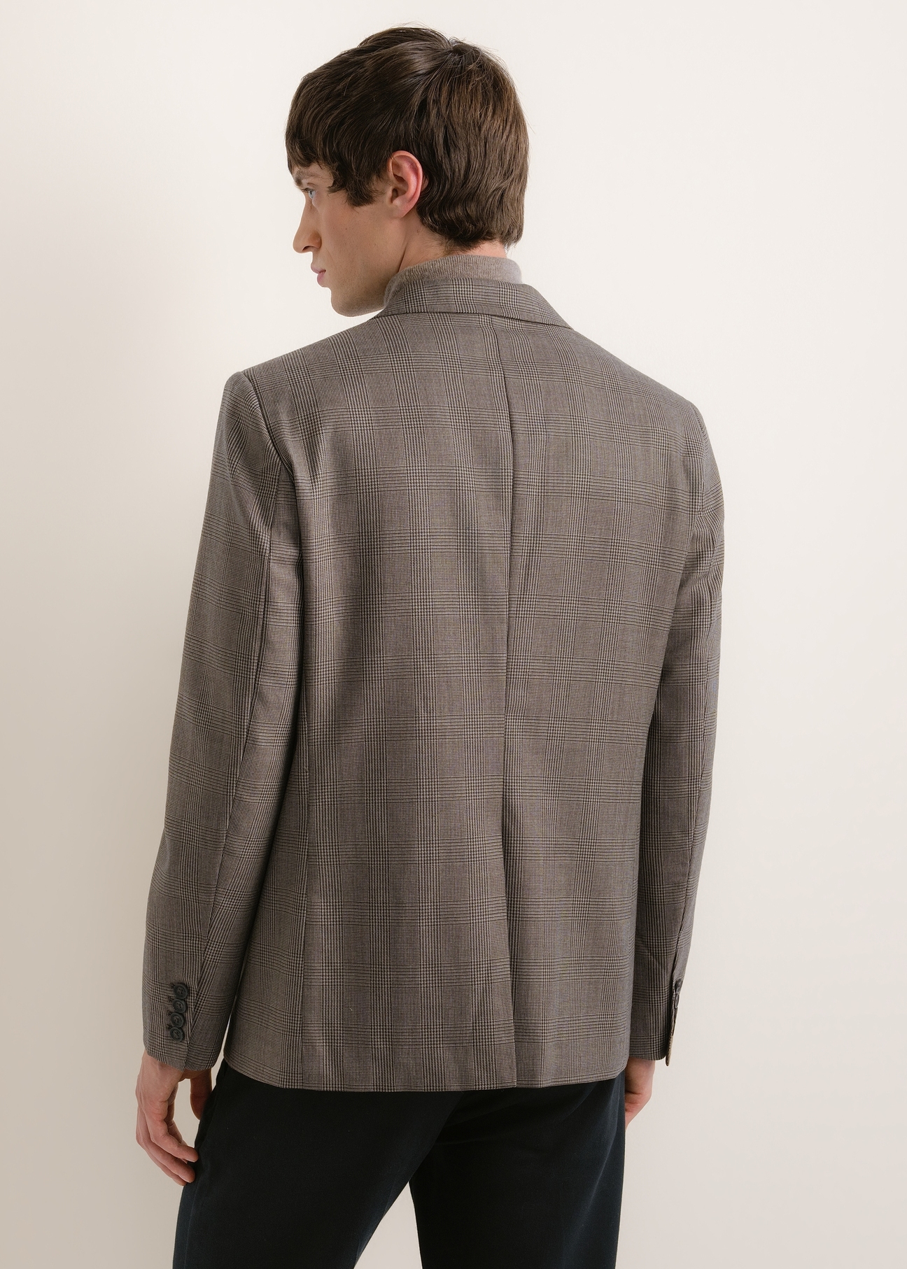 Men's brown wool-blend blazer MARMT-0027-1D(Z26), back view on a model. Half of the figure is visible.