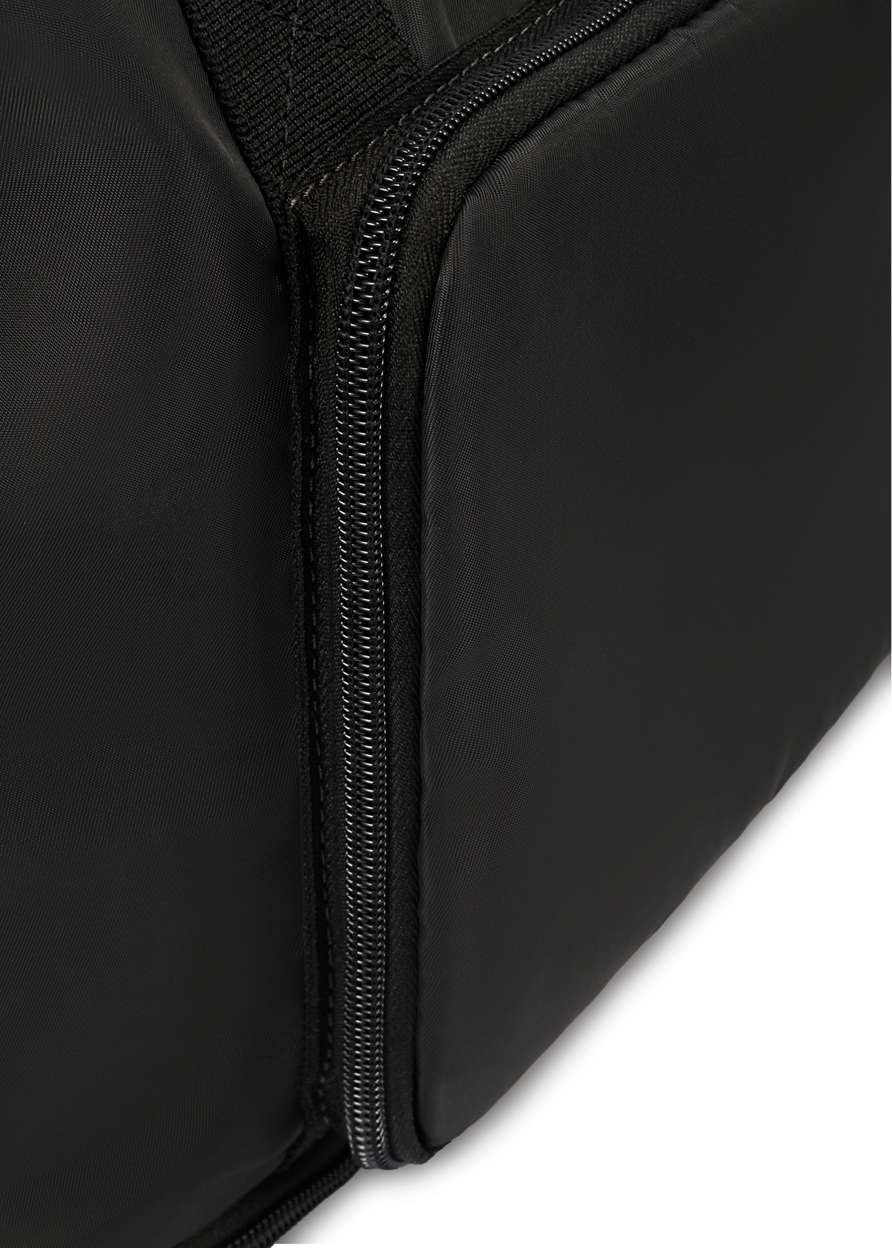 Black men's bag TORMN-0369-99(Z25), close-up of the product detail on a white background.