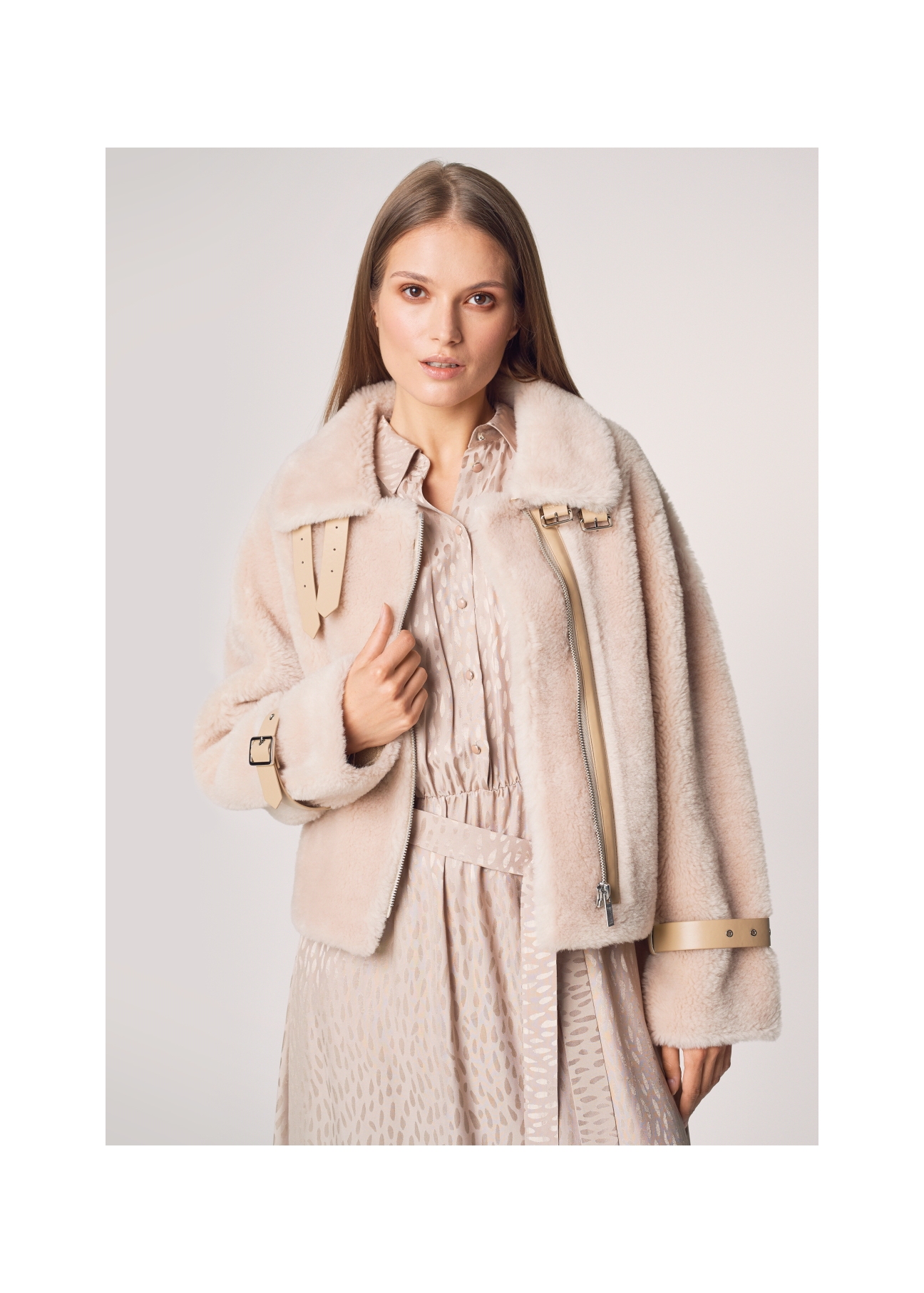 Women's oversize wool fur coat FUTDW-0002-81(Z21)-01