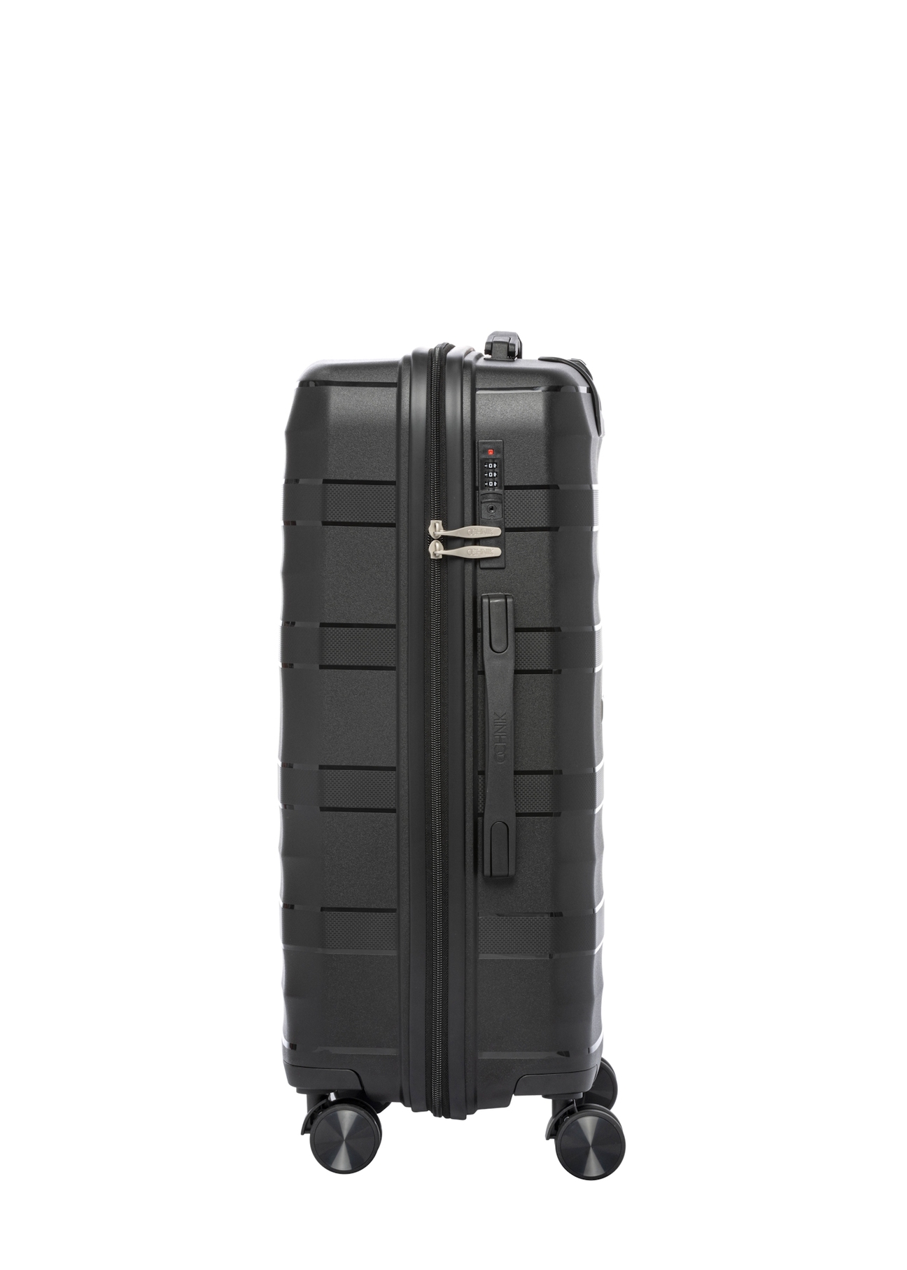Medium suitcase on wheels WALPP-0024-99-24(W26)