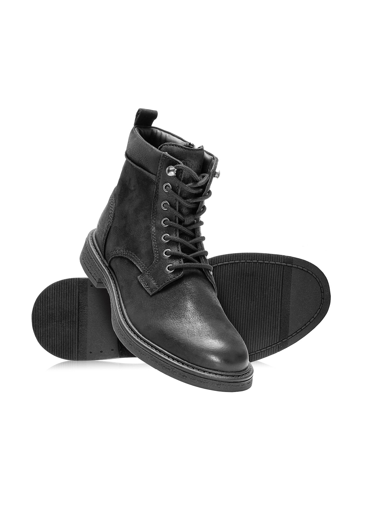 Black suede men's ankle boots BUTYM-0516-98(Z25) diagonal product view on a white background.
