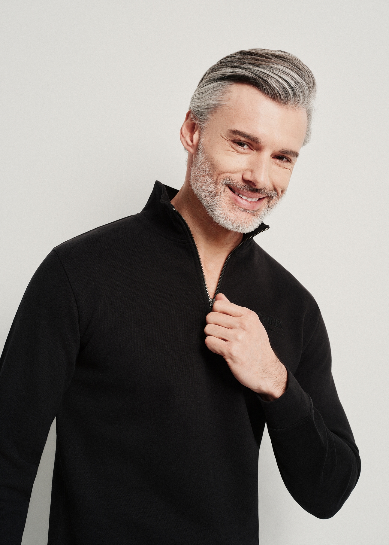 Men's black cotton hoodless sweatshirt BLZMT-0062-99(W24)-01