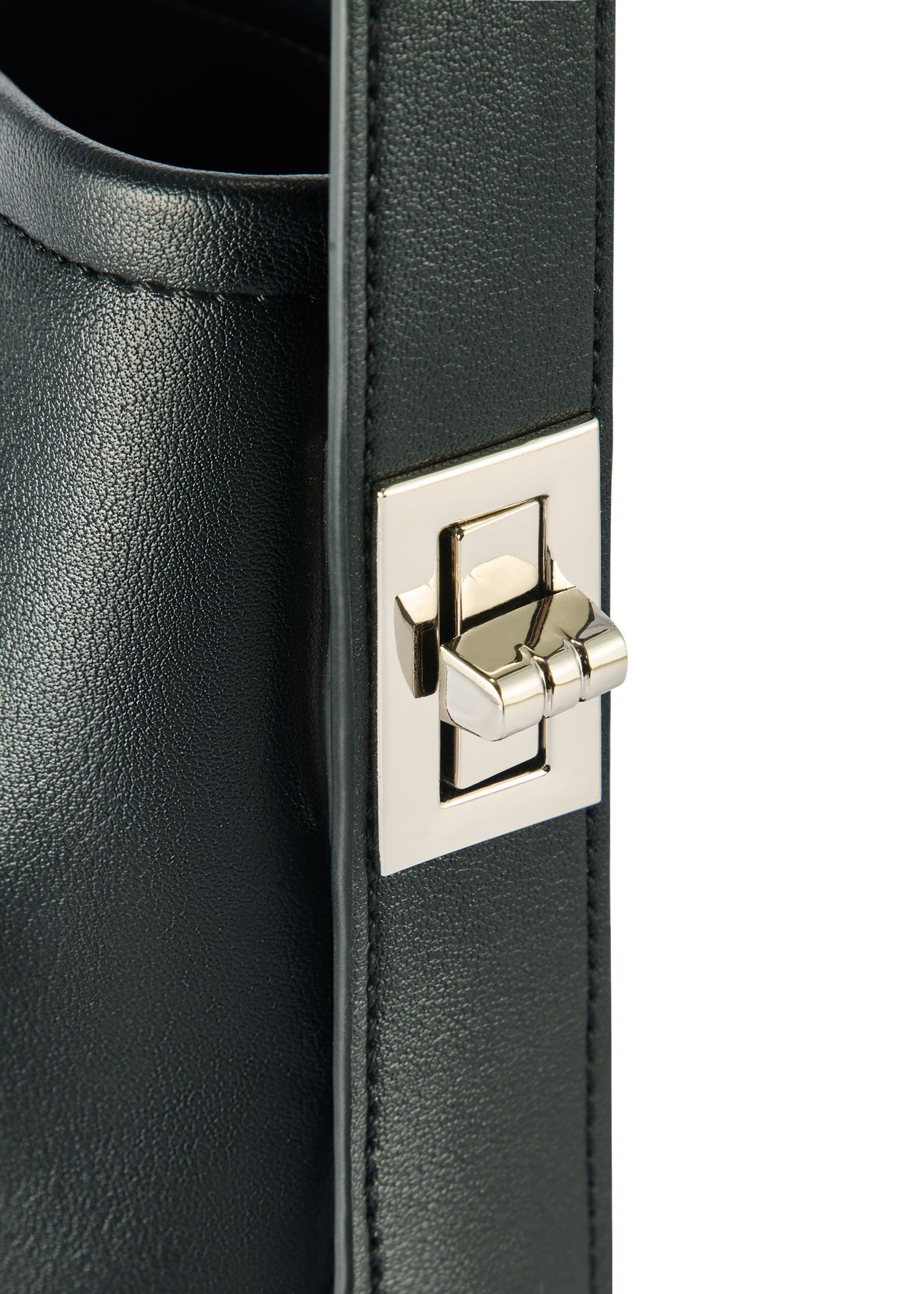 Black women's shoulder bag TOREC-1093-99(Z25) - close-up detail, on white background.