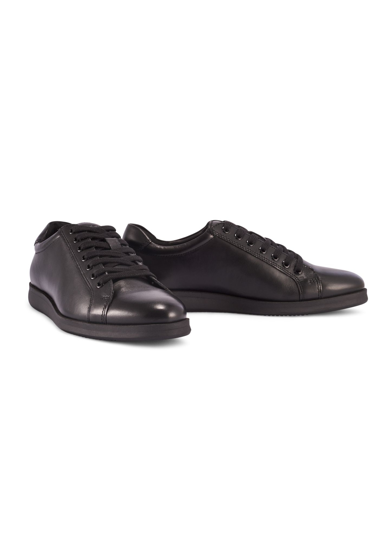 Black men's leather shoes BUTYM-0513-99(Z25) - side view of a pair of shoes on a white background.