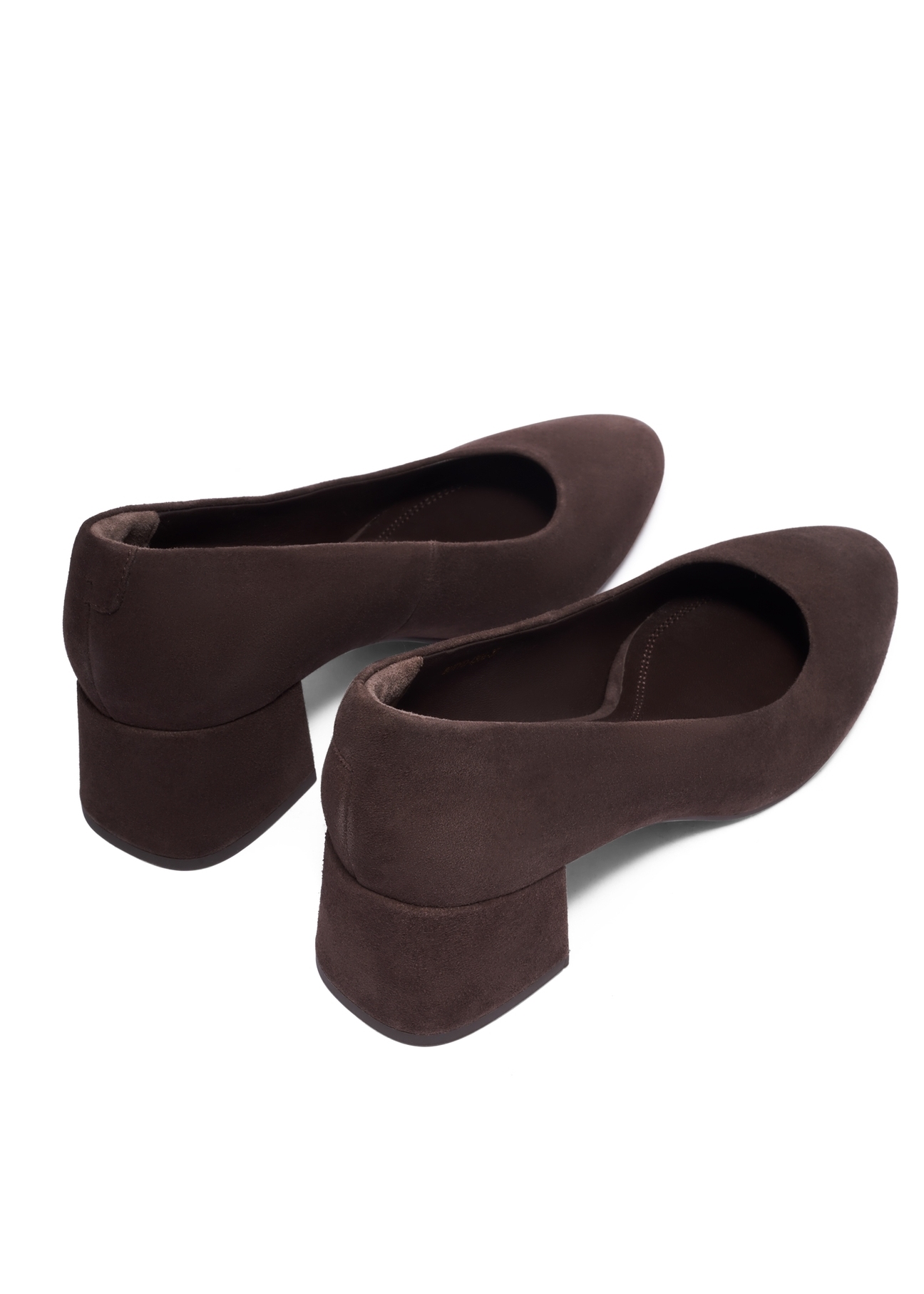 Women's dark brown suede pumps BUTYD-1306-1I(Z26). Back view diagonally on a white background.