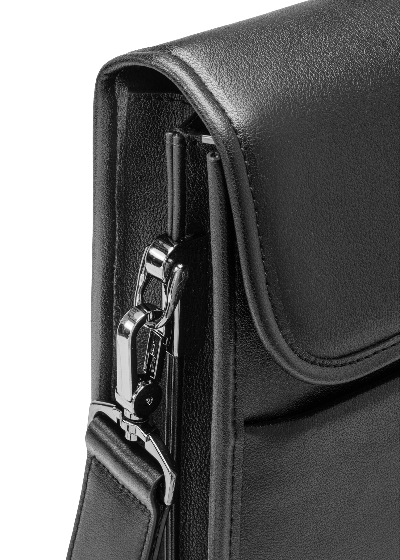 Black men's leather briefcase TORMS-0508-99(W26), close-up of the product detail on a white background.
