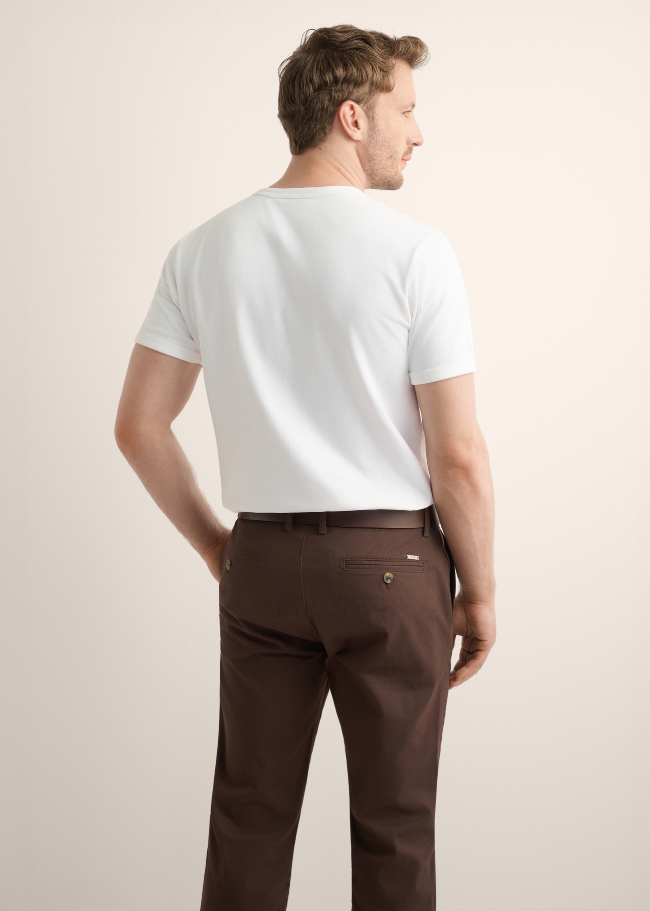 Men's white cotton T-shirt TSHMT-0153-0A(Z26), back view of the product on the model. Half of the silhouette visible.