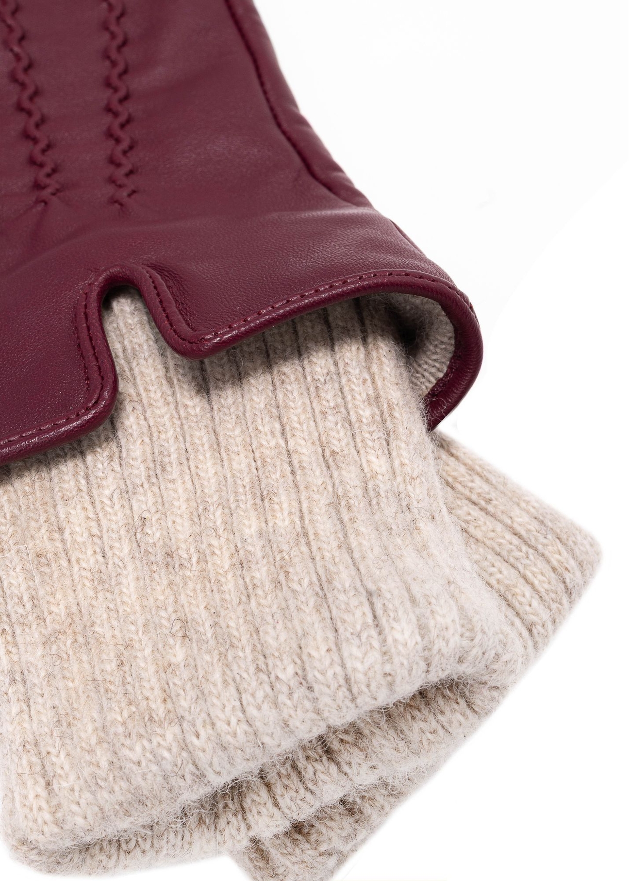 Burgundy leather insulated women's gloves REKDS-0098-4D(Z26) - close-up of the product on a white background.