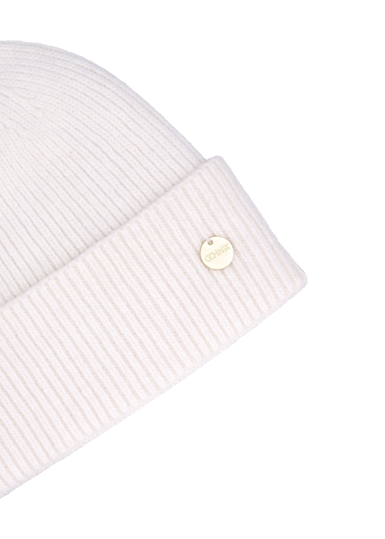 White women's cap CZADT-0206-0A(Z26) - close-up of detail, on white background.