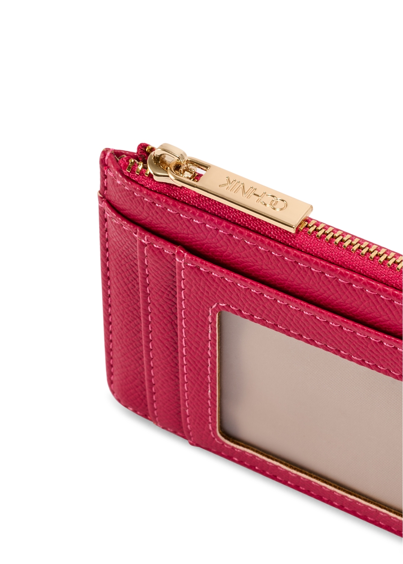 Fuchsia card case POREC-0413-5E(W26), close-up of product detail on white background.
