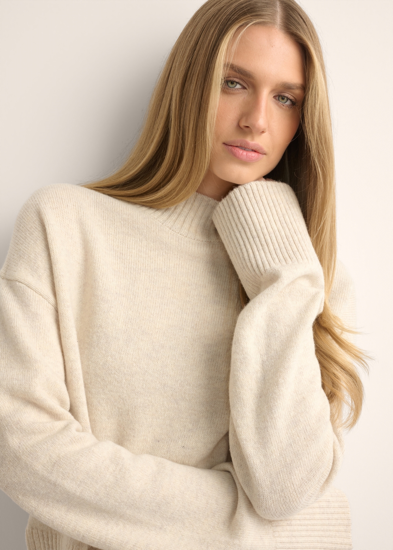 Light beige women's wool sweater SWEDT-0244-1A(Z26)