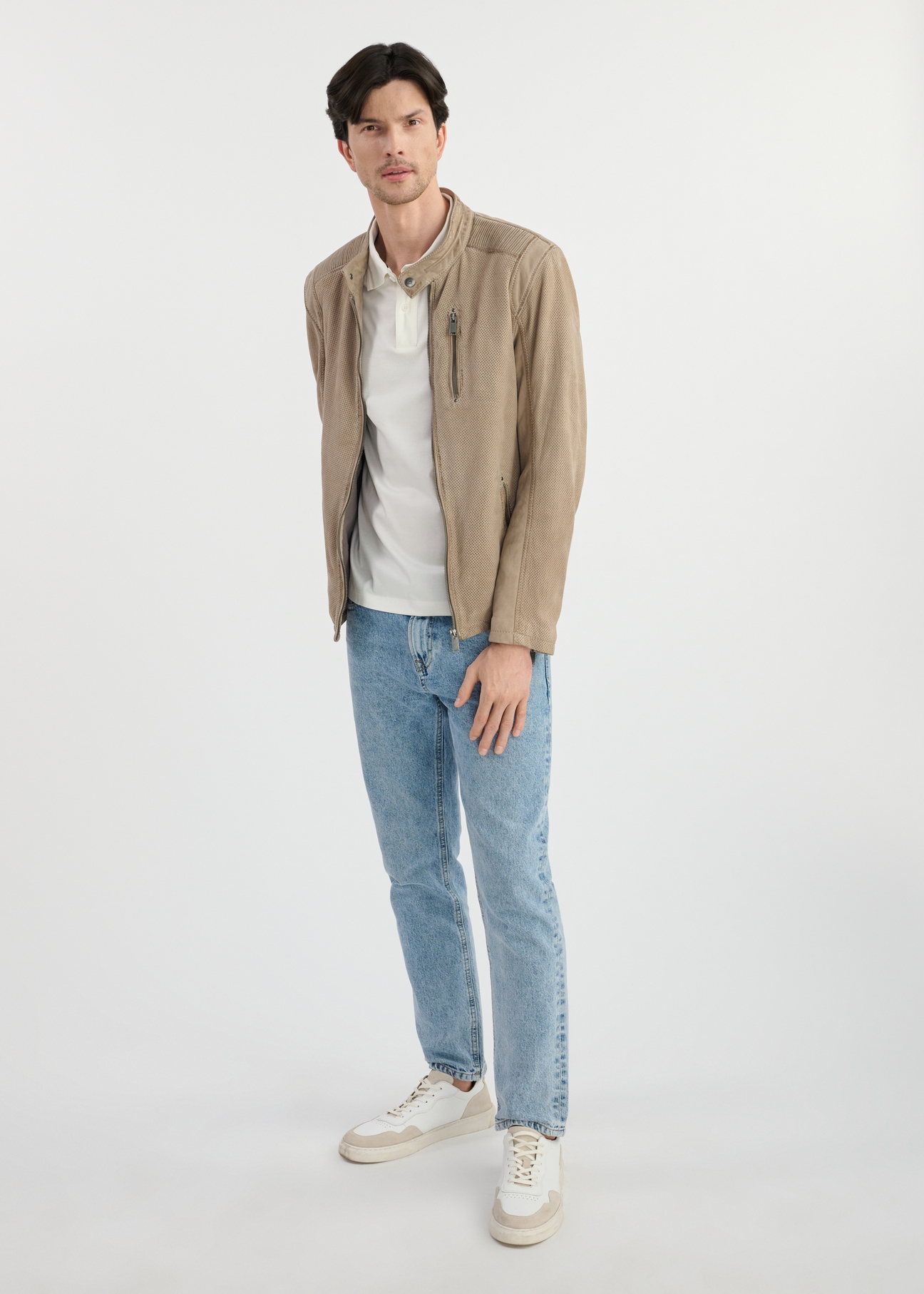 Beige men's jacket made of genuine leather KURMS-0369-2845(W25) - front view on a model on a white background. Full silhouette visible.