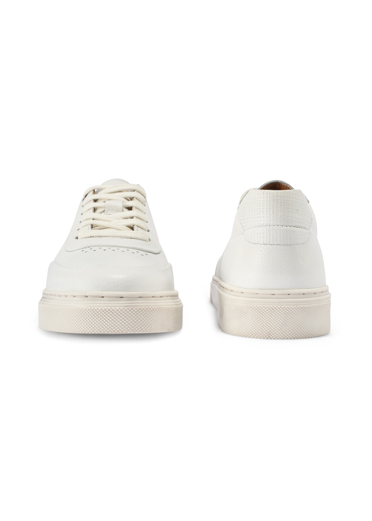 Men's leather sneakers in white BUTYM-0484-0B(W26), product view from the front and back on a white background.