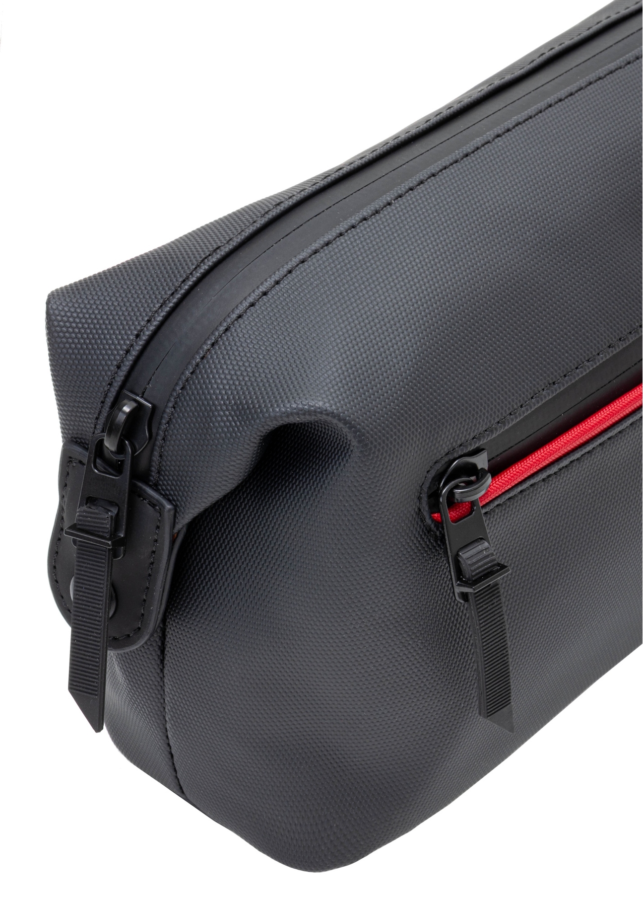 Black men's cosmetic bag TORMN-0397-9J(W26), close-up of product detail on white background.