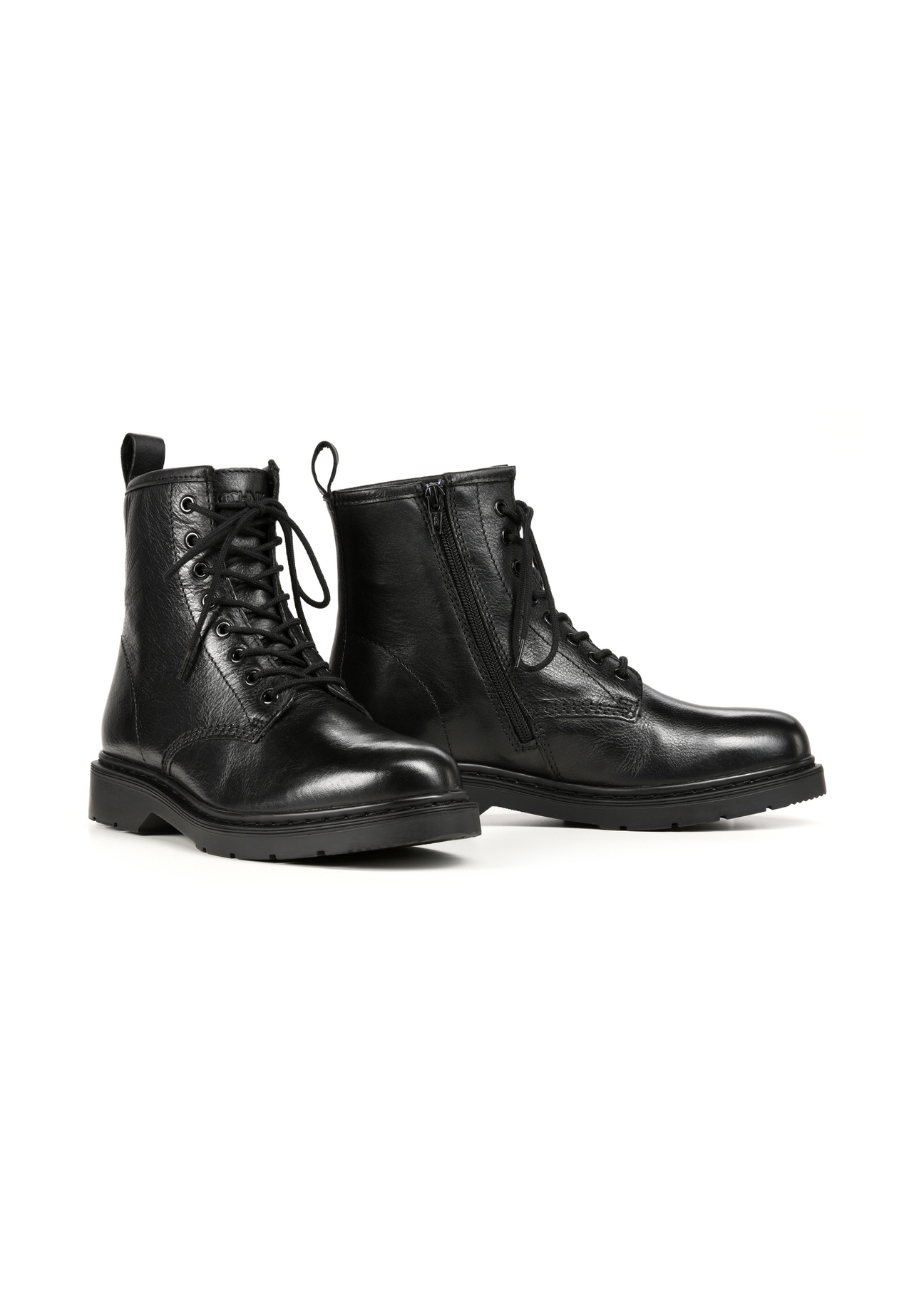 Men's black leather ankle boots BUTYM-0517-99(Z25), diagonal product view on a white background.