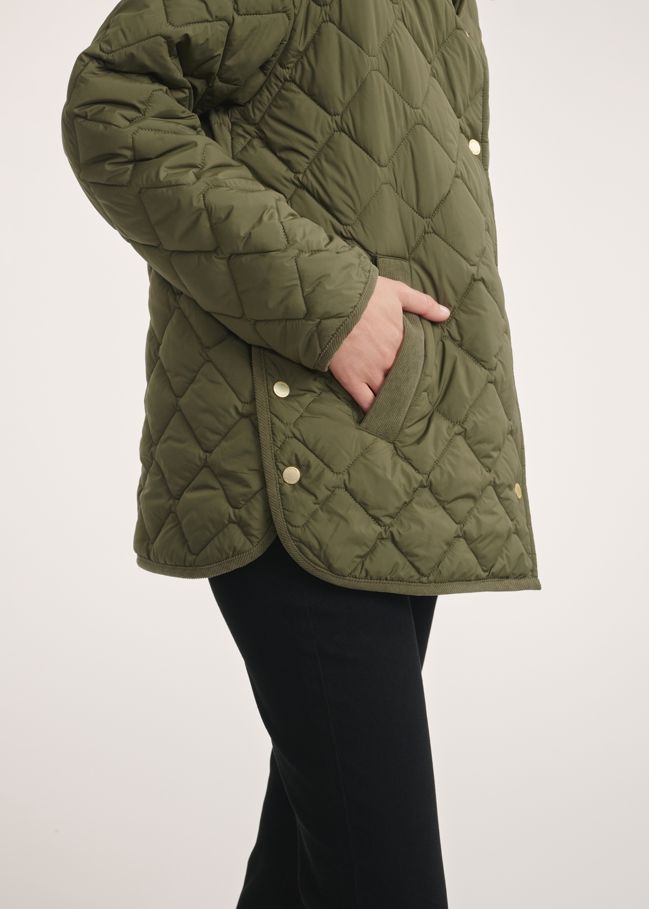 Women's jacket with collar in khaki color KURDT-0596-55(Z25), close-up of the product detail on the model.