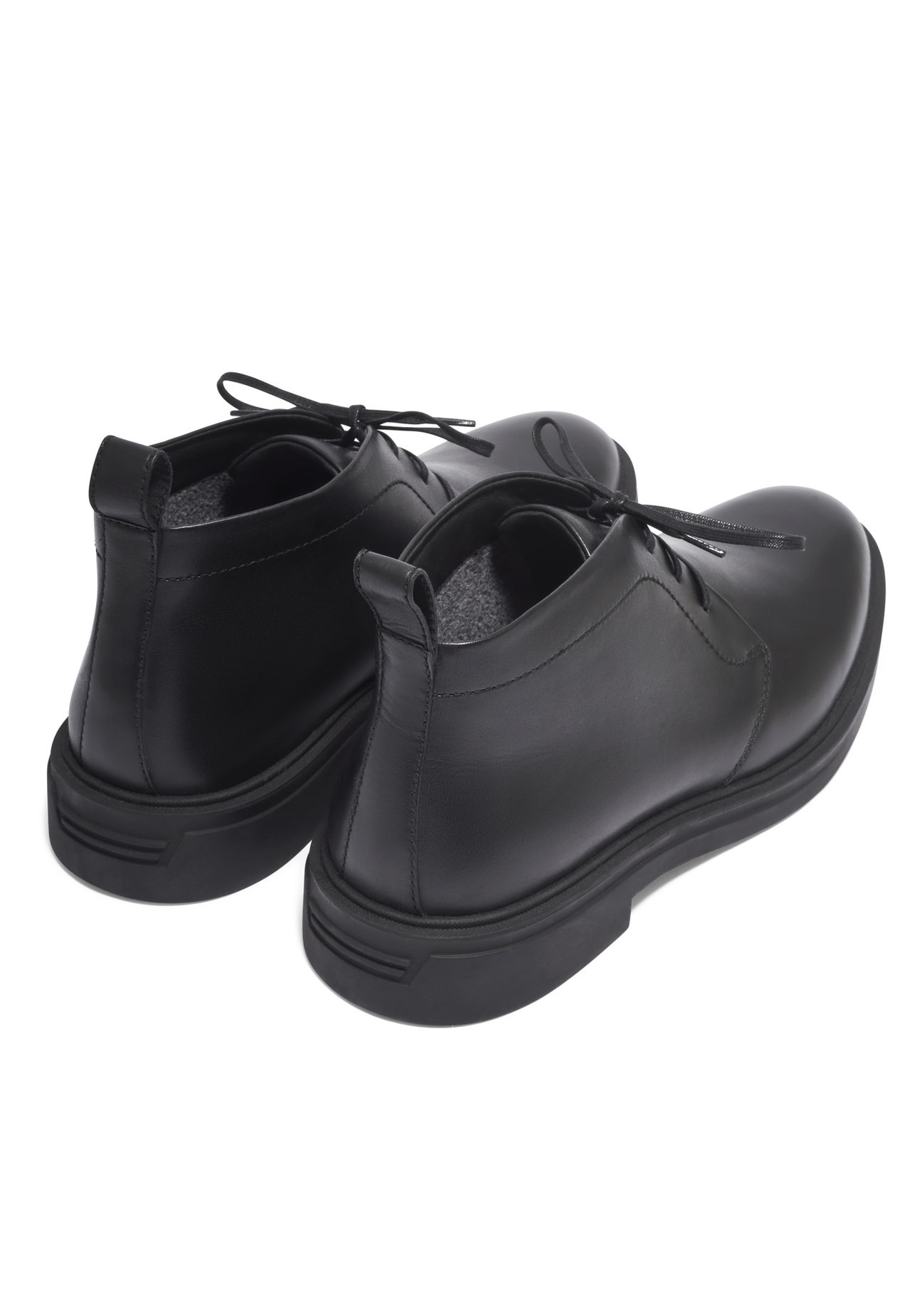 Men's black leather ankle boots BUTYM-0575-99(Z26), back view of the product on a white background.