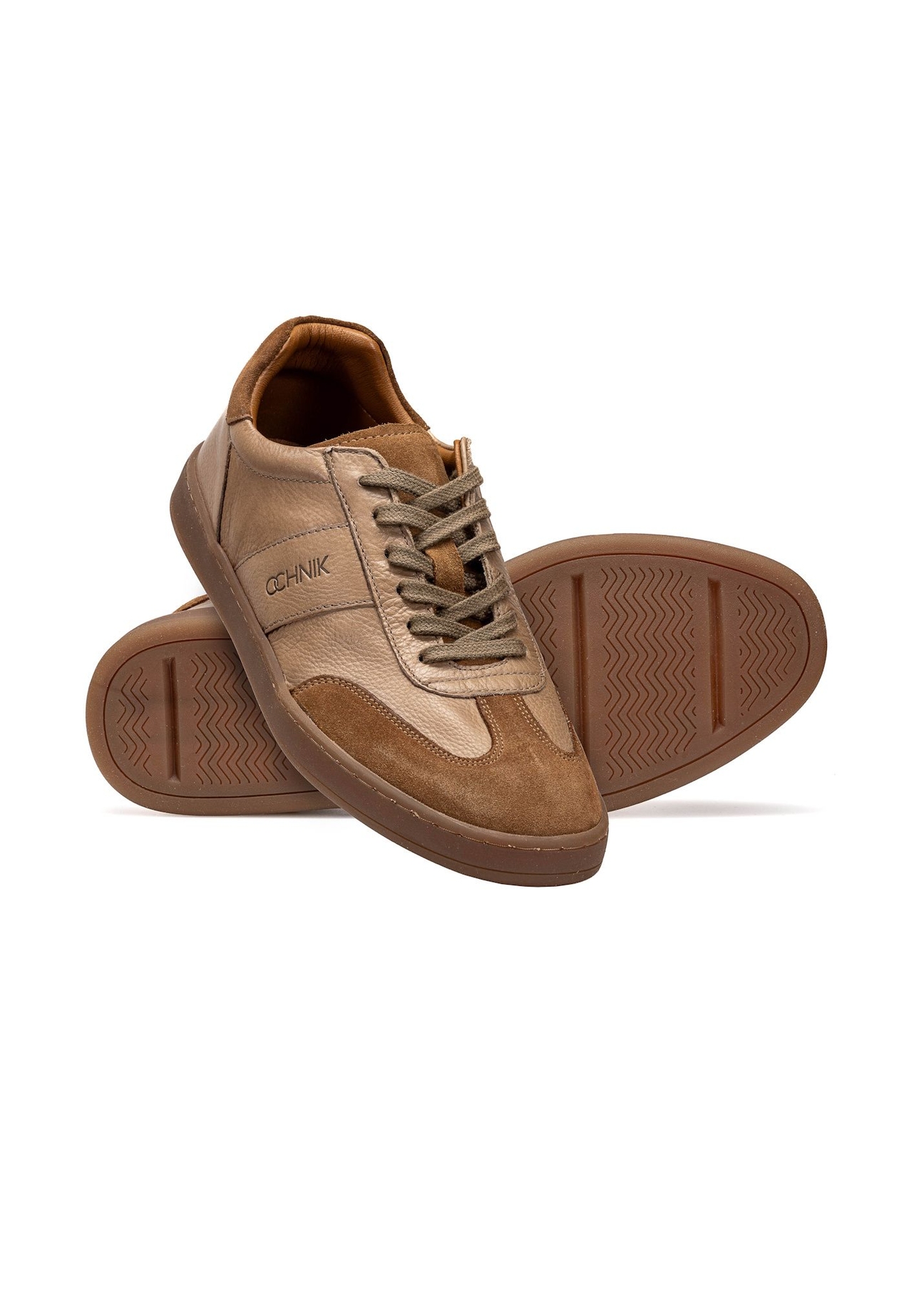 Men's leather sports shoes BUTYM-0487-1B(W26), diagonal product view on white background.