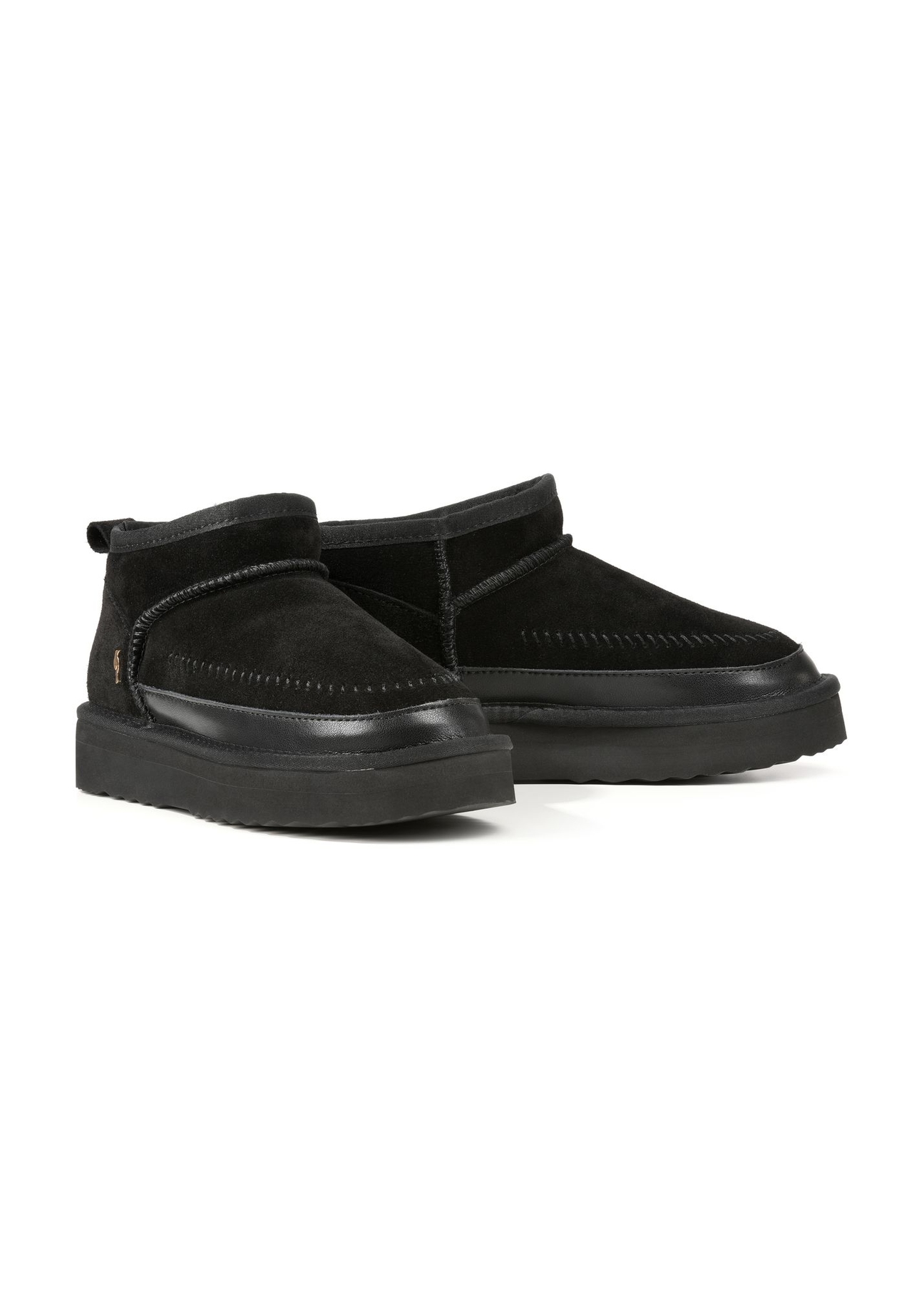 Black women's snow boots BUTYD-1220-99(Z25) - diagonal view of the product on a white background.